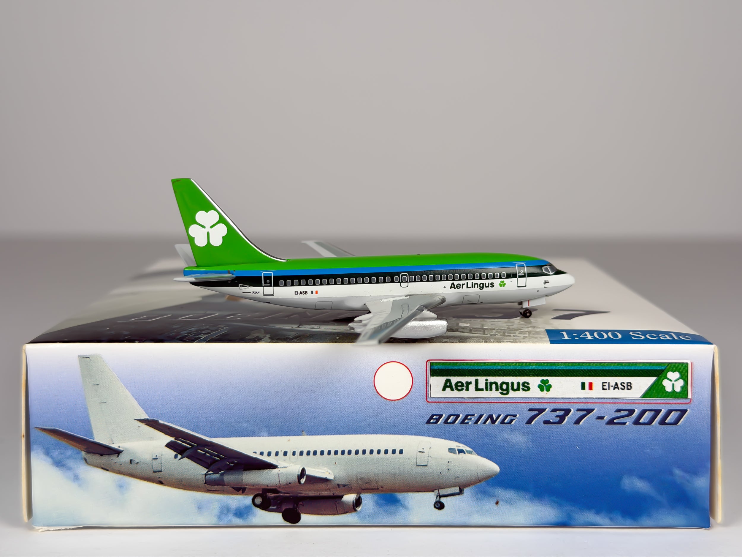 Aer Lingus Boeing 737-200 1:400 Aeroclassics EI-ASB (ACEIASB)