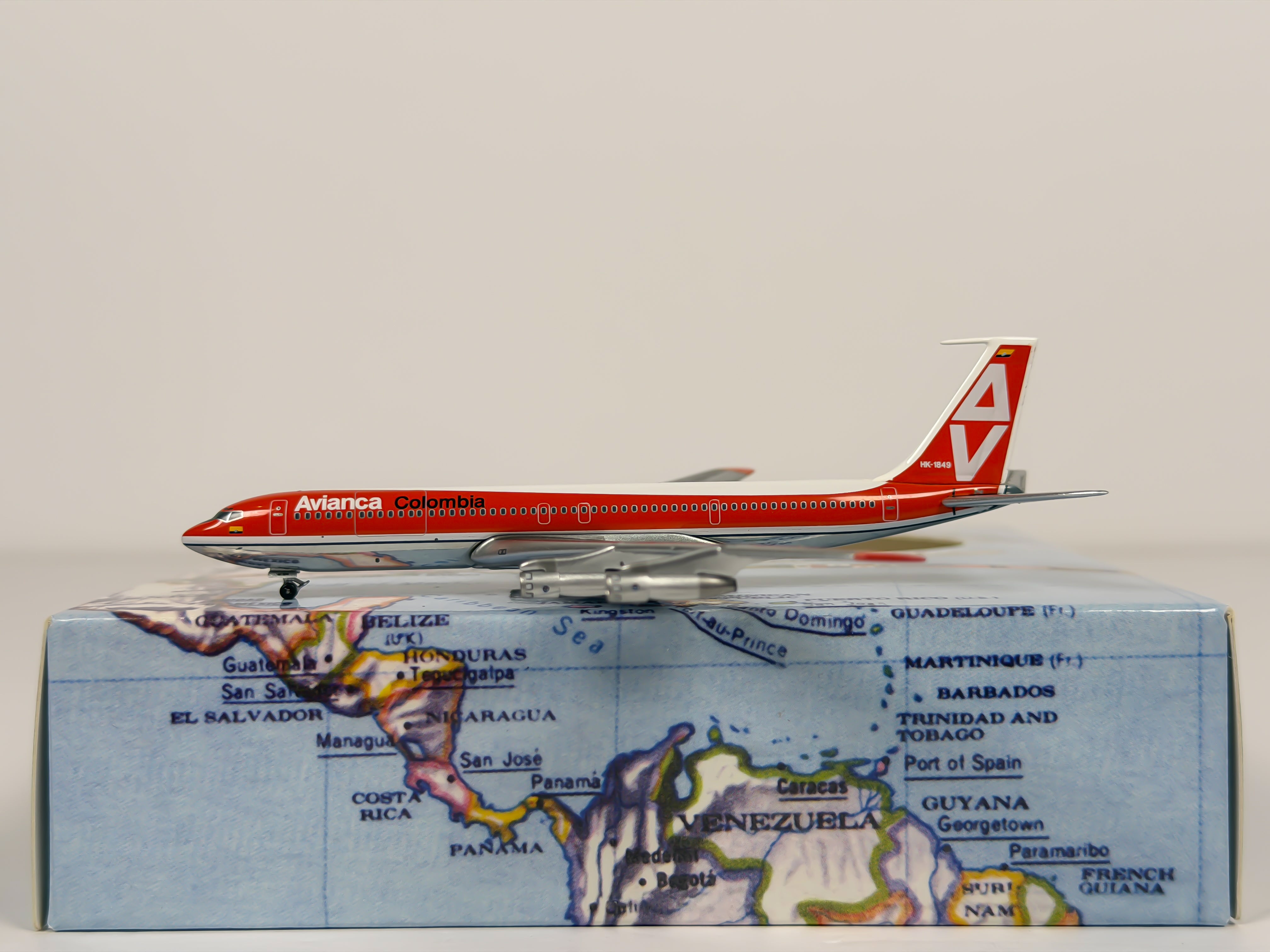 Avianca Colombia Boeing 707-300 1:400 Aeroclassics HK-1849 (ACHK1849)
