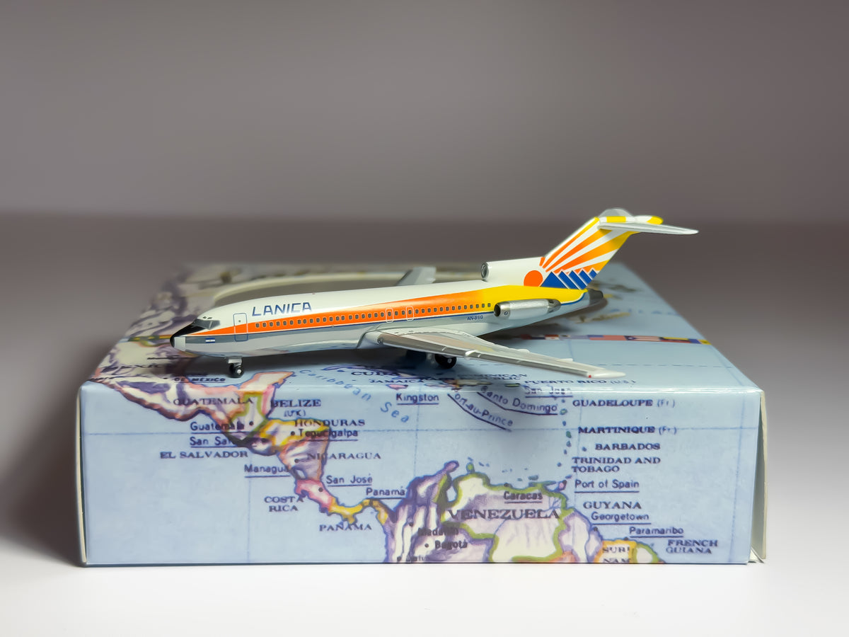 Lanica Boeing 727-100 1:400 Aeroclassics AN-BSQ (ACLAN088)