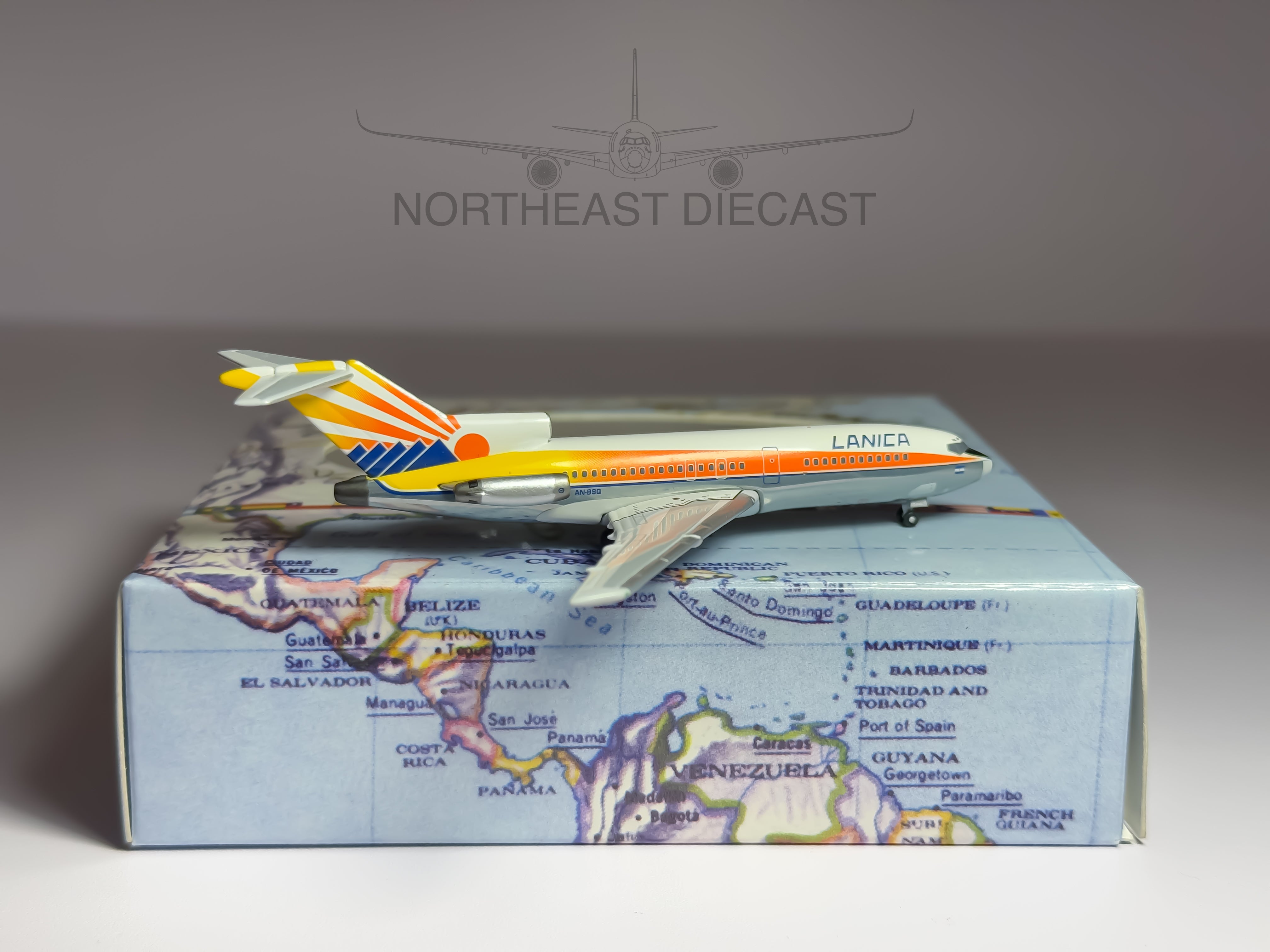 Lanica Boeing 727-100 1:400 Aeroclassics AN-BSQ (ACLAN088)