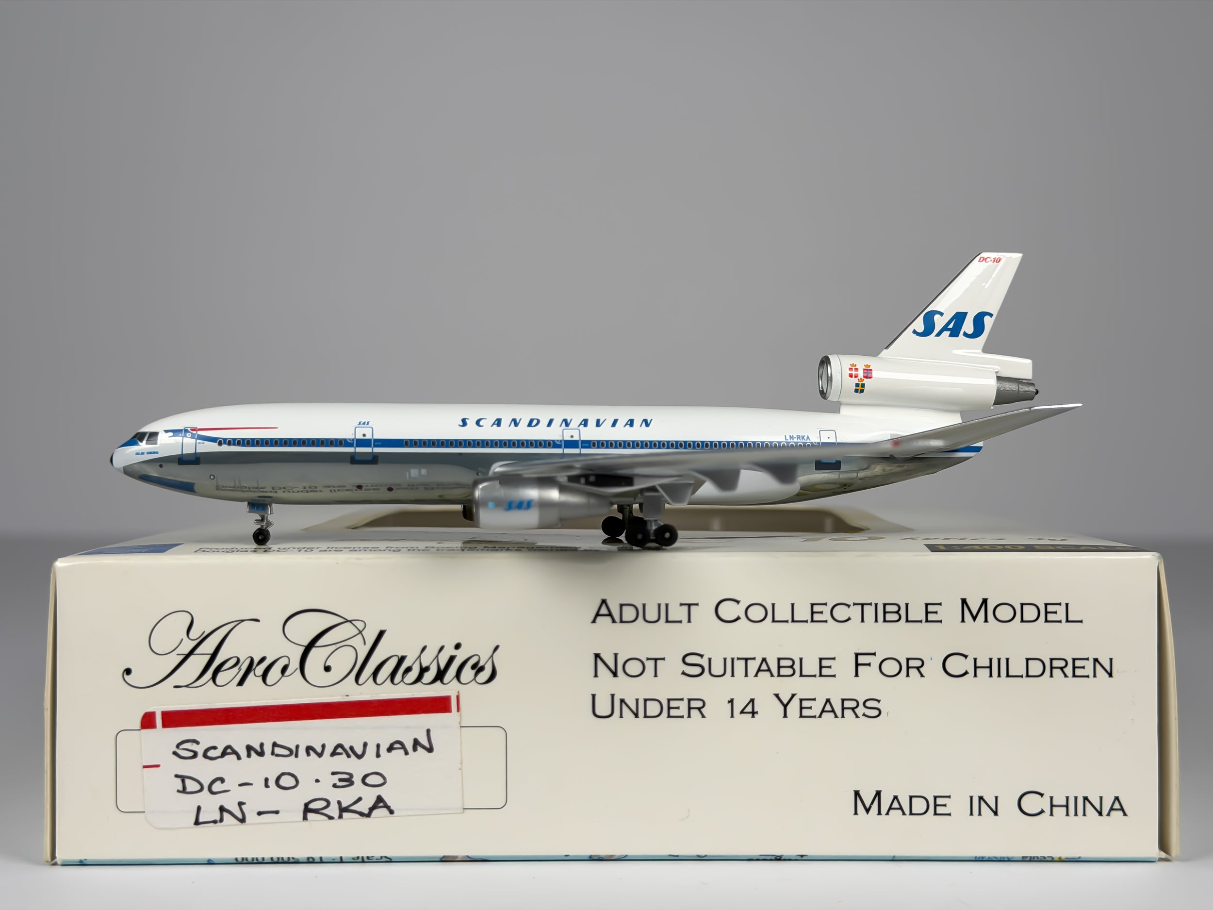Scandinavian Airlines (SAS) McDonnell Douglas DC-10-30 1:400 Aeroclassics LN-RKA (ACLNRKA)