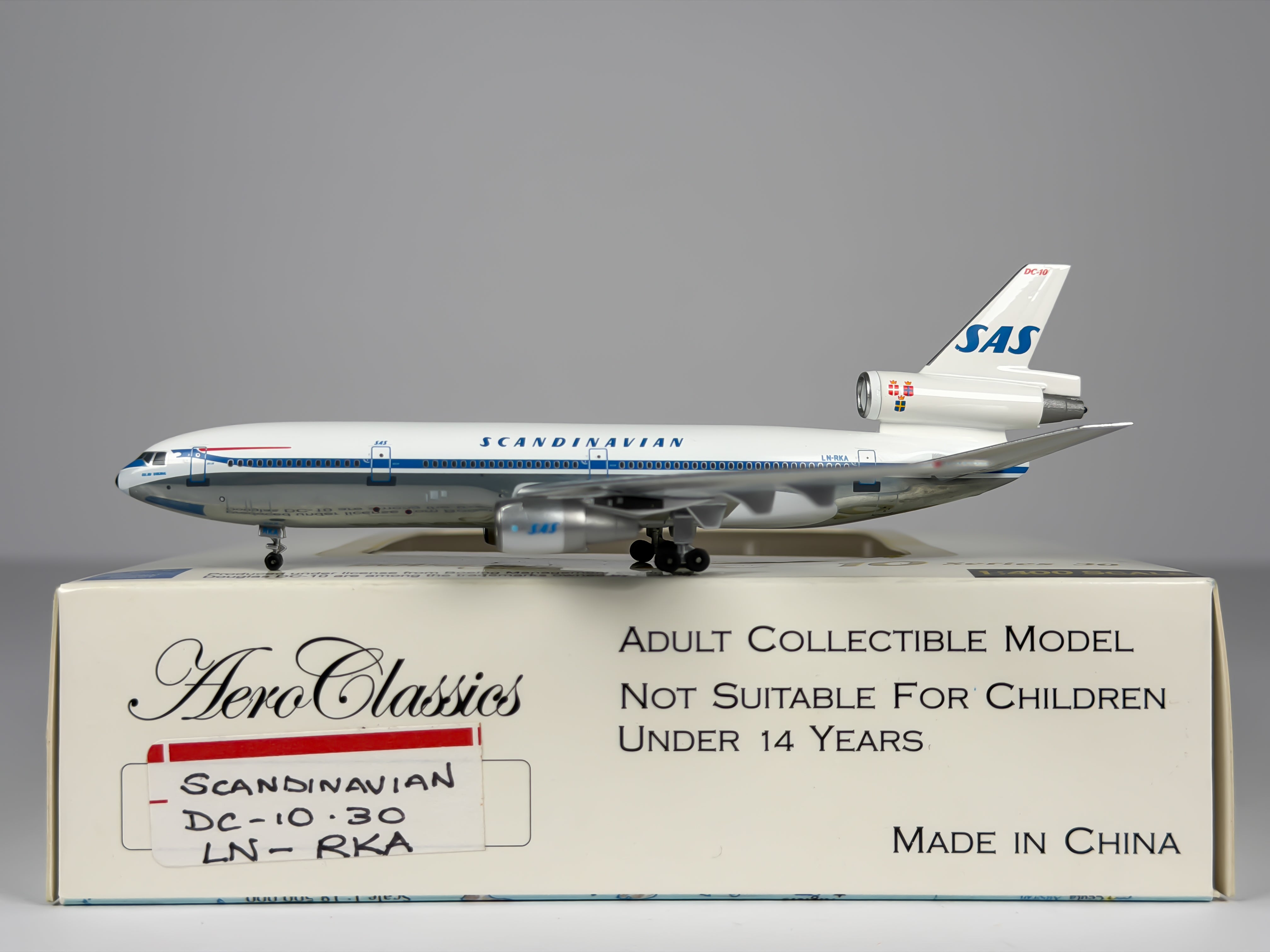 Scandinavian Airlines (SAS) McDonnell Douglas DC-10-30 1:400 Aeroclassics LN-RKA (ACLNRKA)