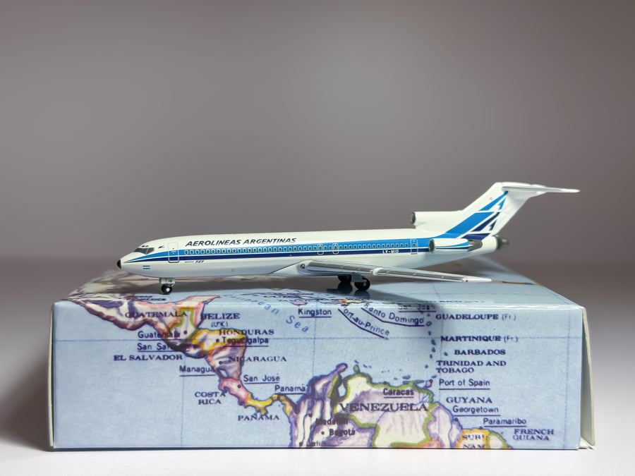 Aerolineas Argentinas Boeing 727-200 1:400 Aeroclassics LV-MIO (ACLVMIO)