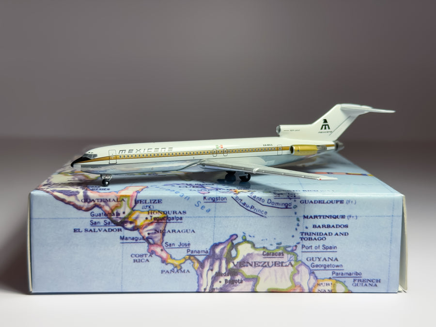 Mexicana Boeing 727-200 1:400 Aeroclassics XA-MXA (ACMEX727)