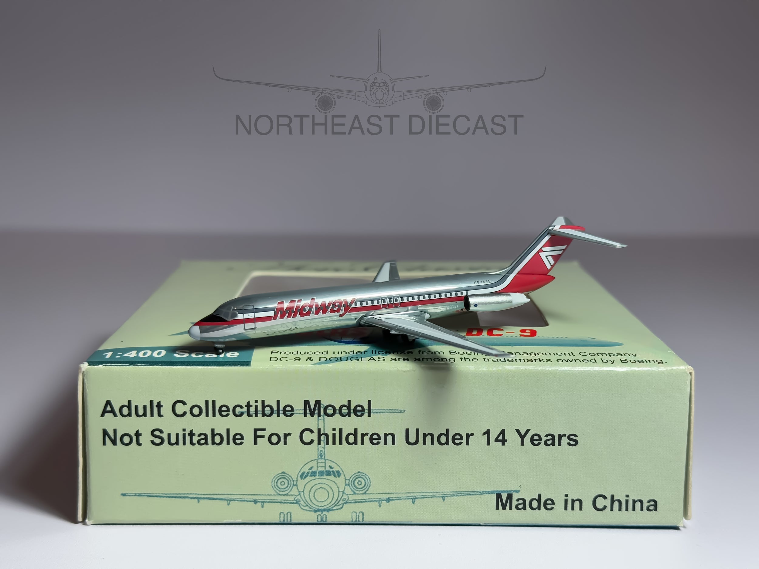 Midway Douglas DC-9-30 1:400 Aeroclassics N8944E (ACMID1207)