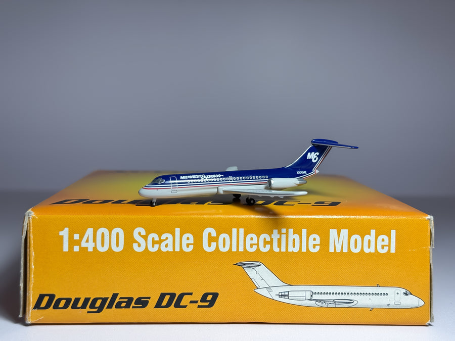 Midwest Airlines Douglas DC-9-10 1:400 Aeroclassics N700ME (ACMWE063)