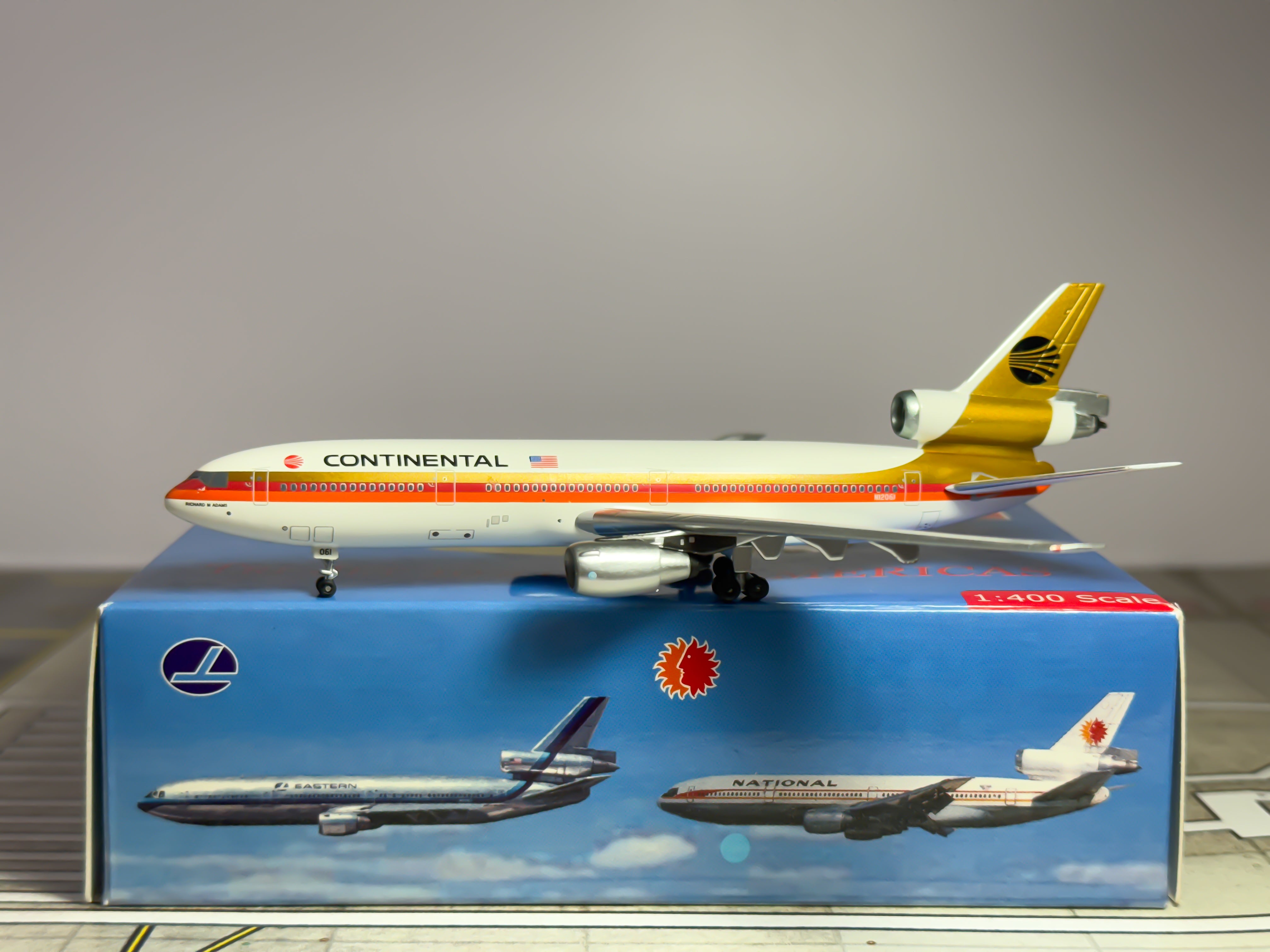 Continental Airlines McDonnell Douglas DC-10-30 1:400 Aeroclassics N12061 (ACN12061)