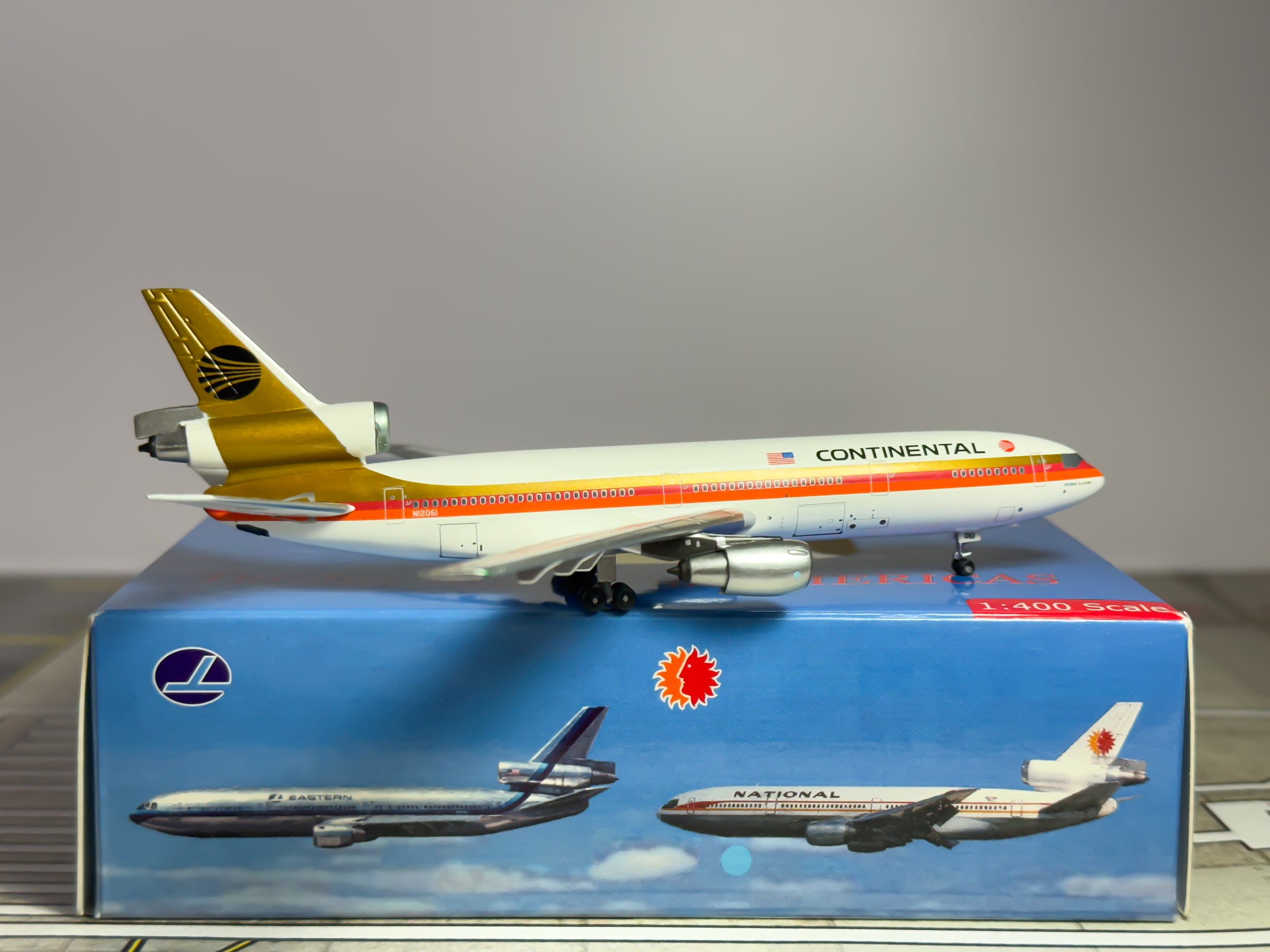 Continental Airlines McDonnell Douglas DC-10-30 1:400 Aeroclassics N12061 (ACN12061)
