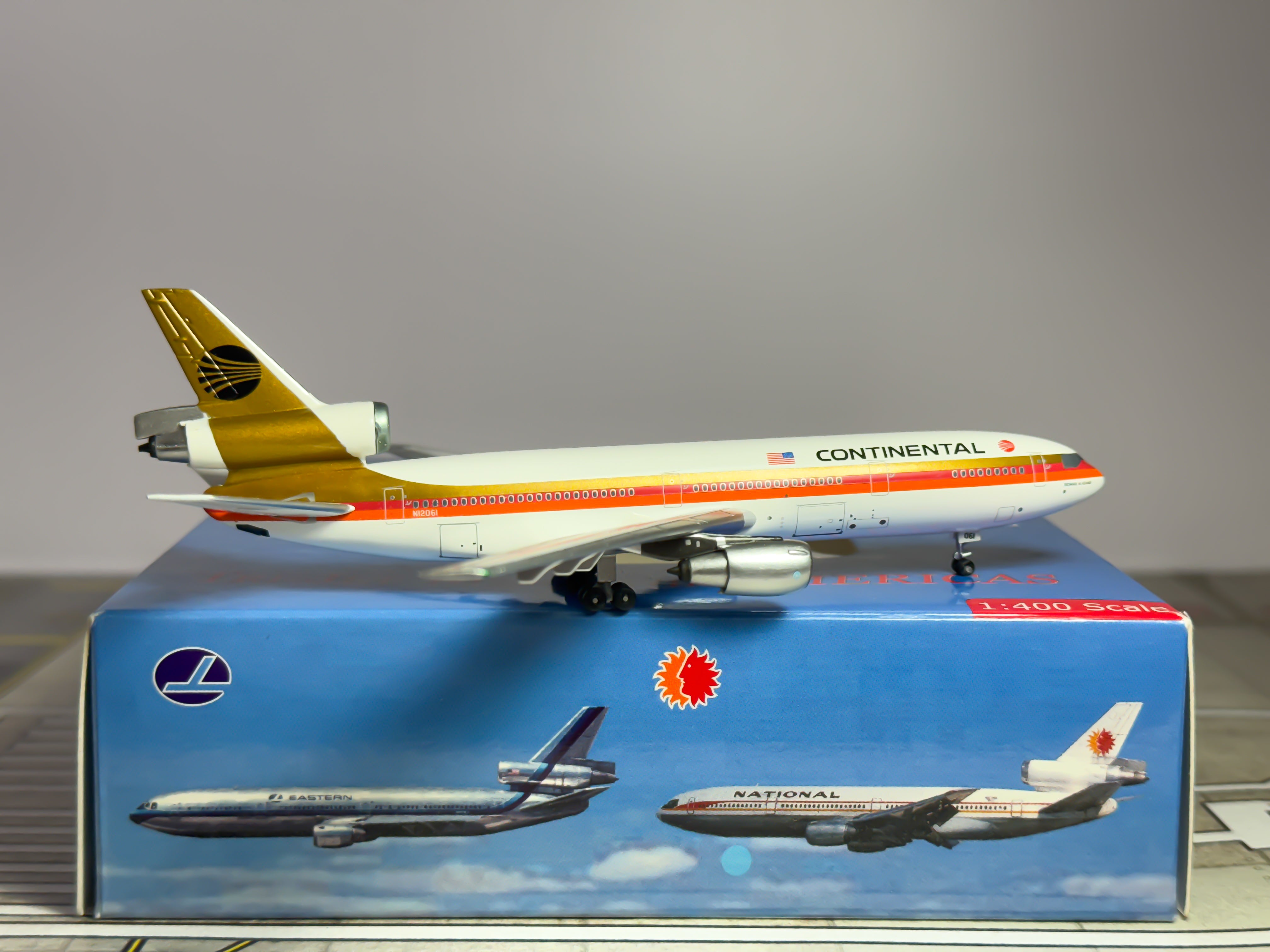 Continental Airlines McDonnell Douglas DC-10-30 1:400 Aeroclassics N12061 (ACN12061)