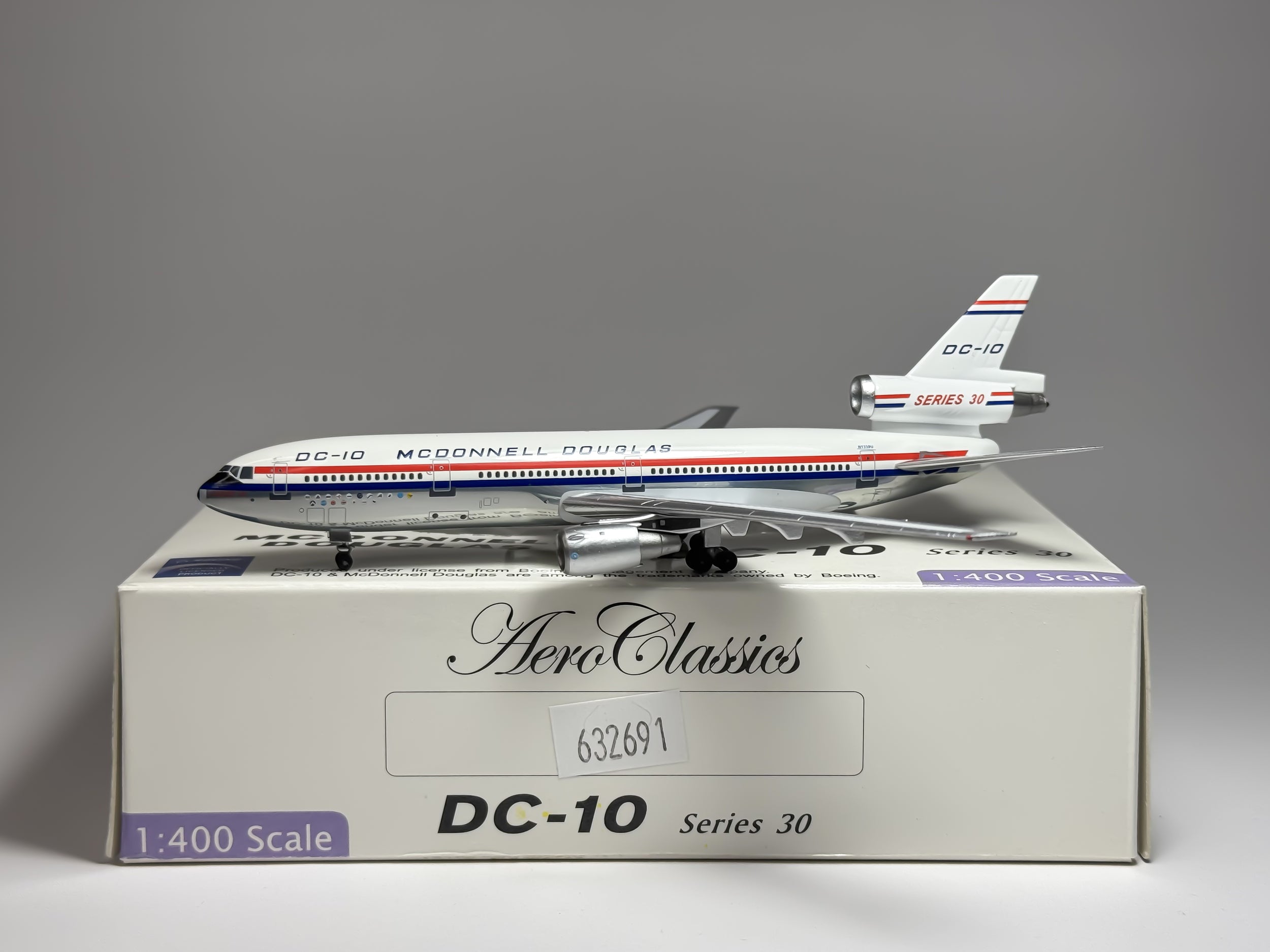 McDonnell Douglas House McDonnell Douglas DC-10-30 1:400 Aeroclassics N1339U (ACN1339U)