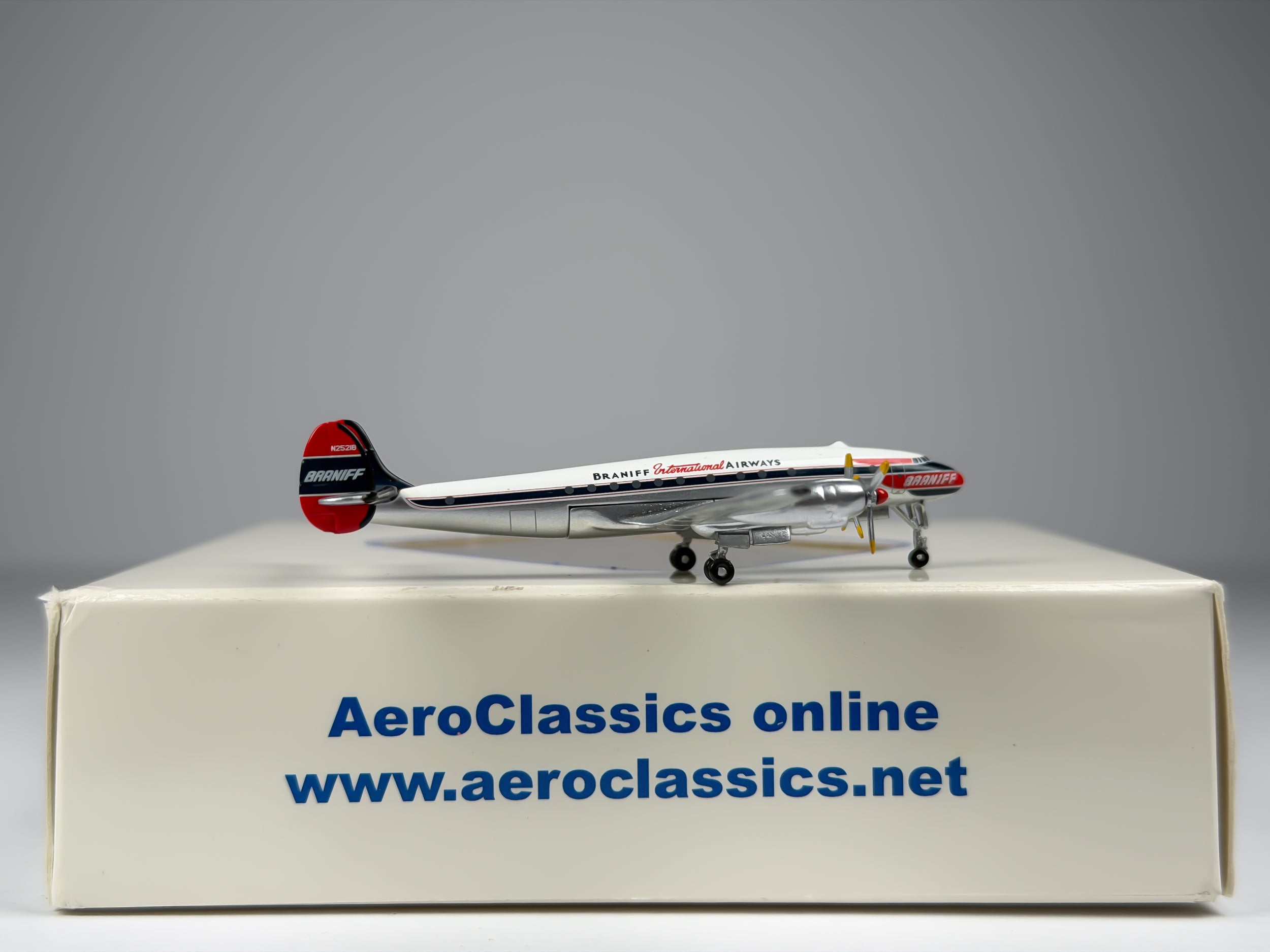 Braniff International Lockheed L-749 1:400 Aeroclassics N2521B (ACN2521B)