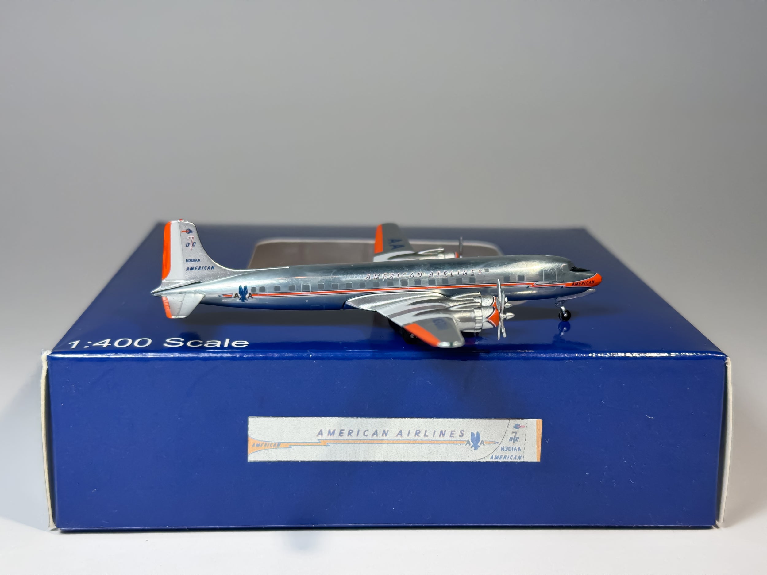 American Airlines Douglas DC-7 1:400 Aeroclassics N301AA (ACN301AA)