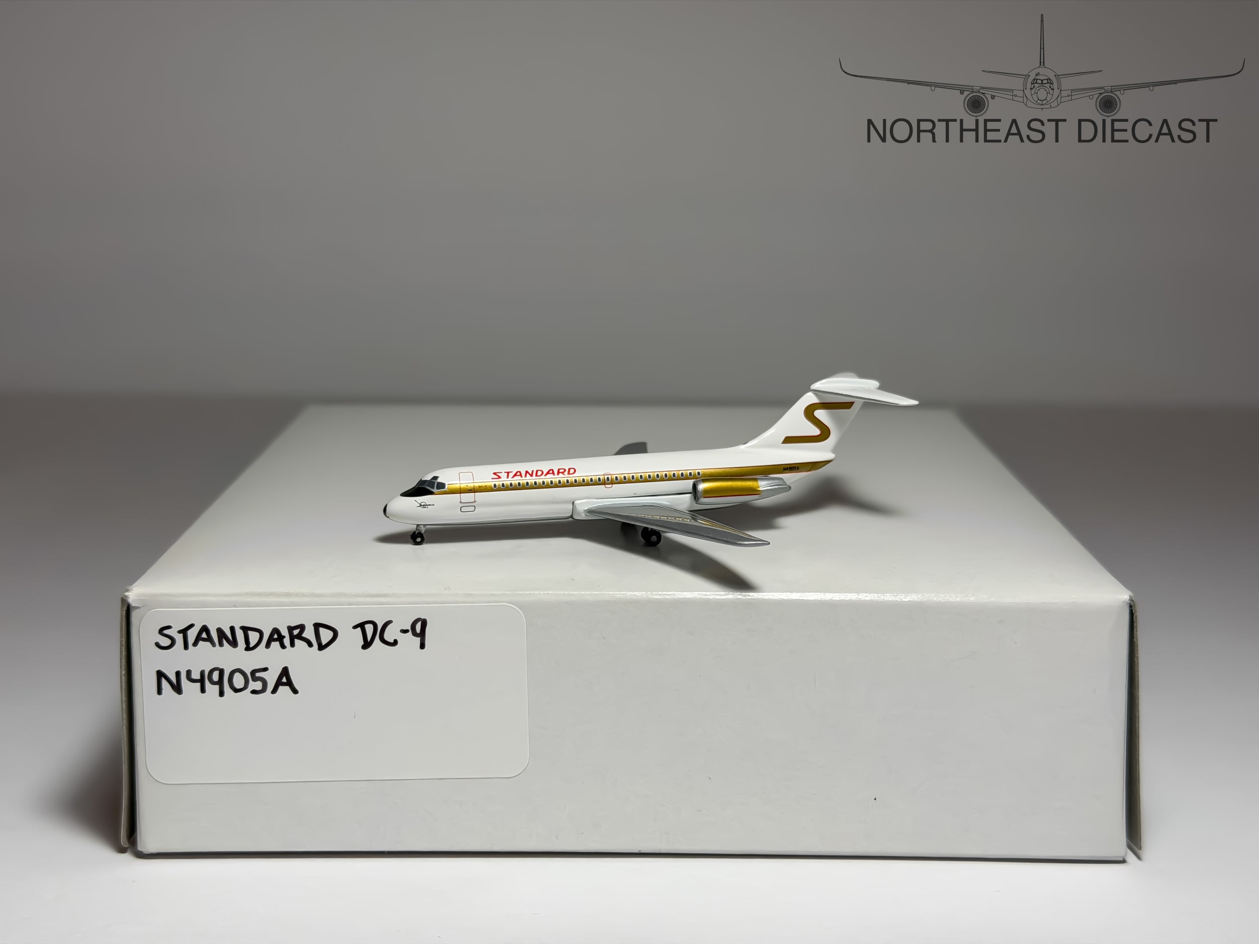 Standard Douglas DC-9-15 1:400 Aeroclassics N4905A (ACN4905A)