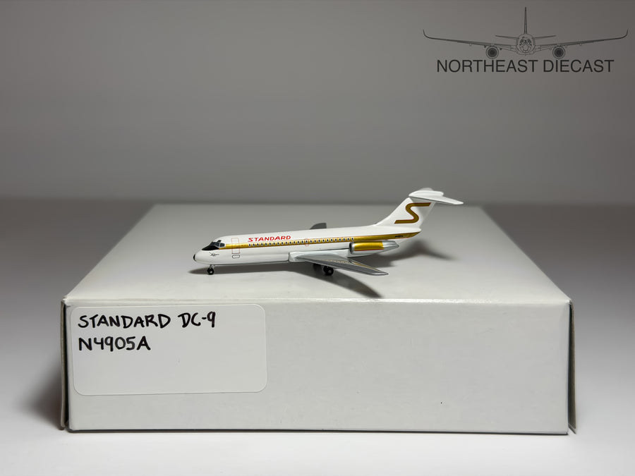 Douglas DC-9-15 standard 1:400 Aeroclassics N4905A (ACN4905A)
