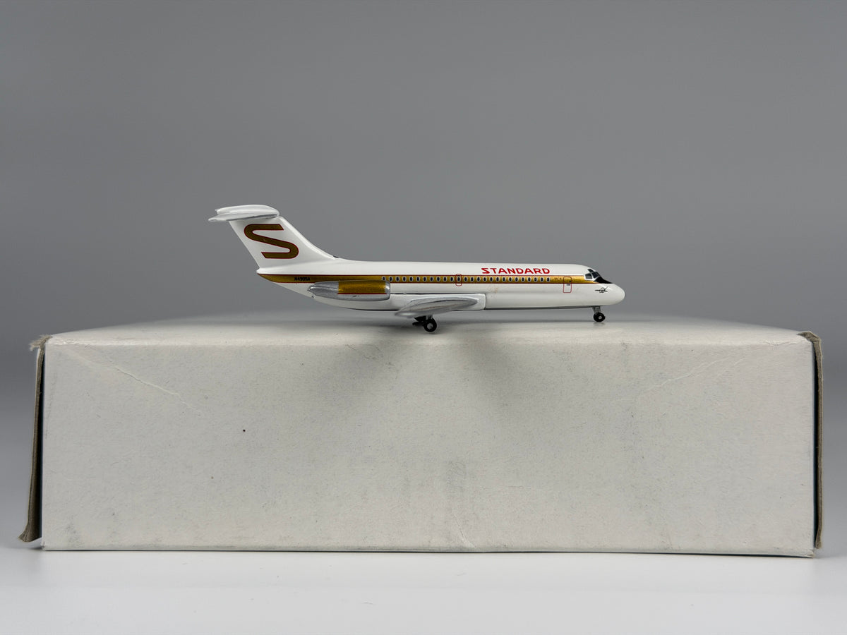 Standard Douglas DC-9-15 1:400 Aeroclassics N4905A (ACN4905A)