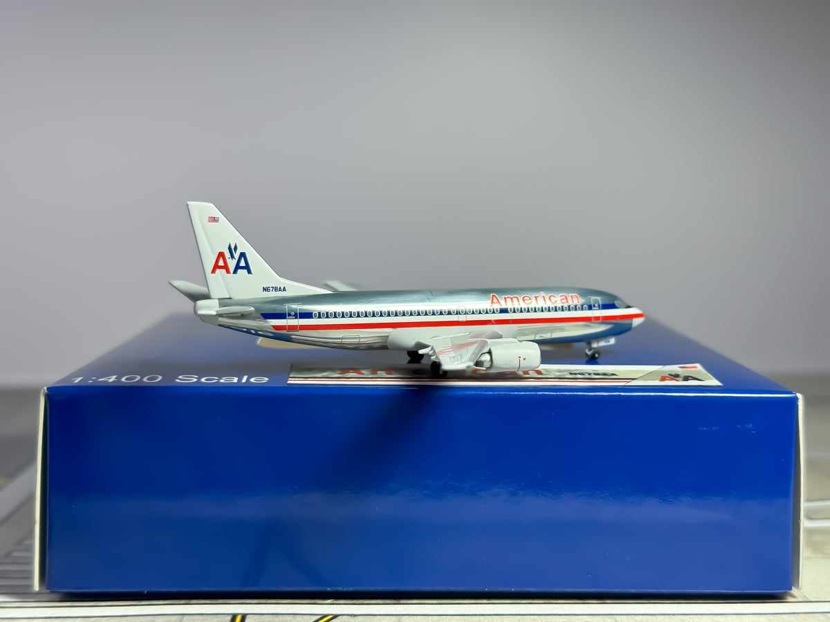 American Airlines Boeing 737-300 1:400 Aeroclassics N678AA (ACN678AA)