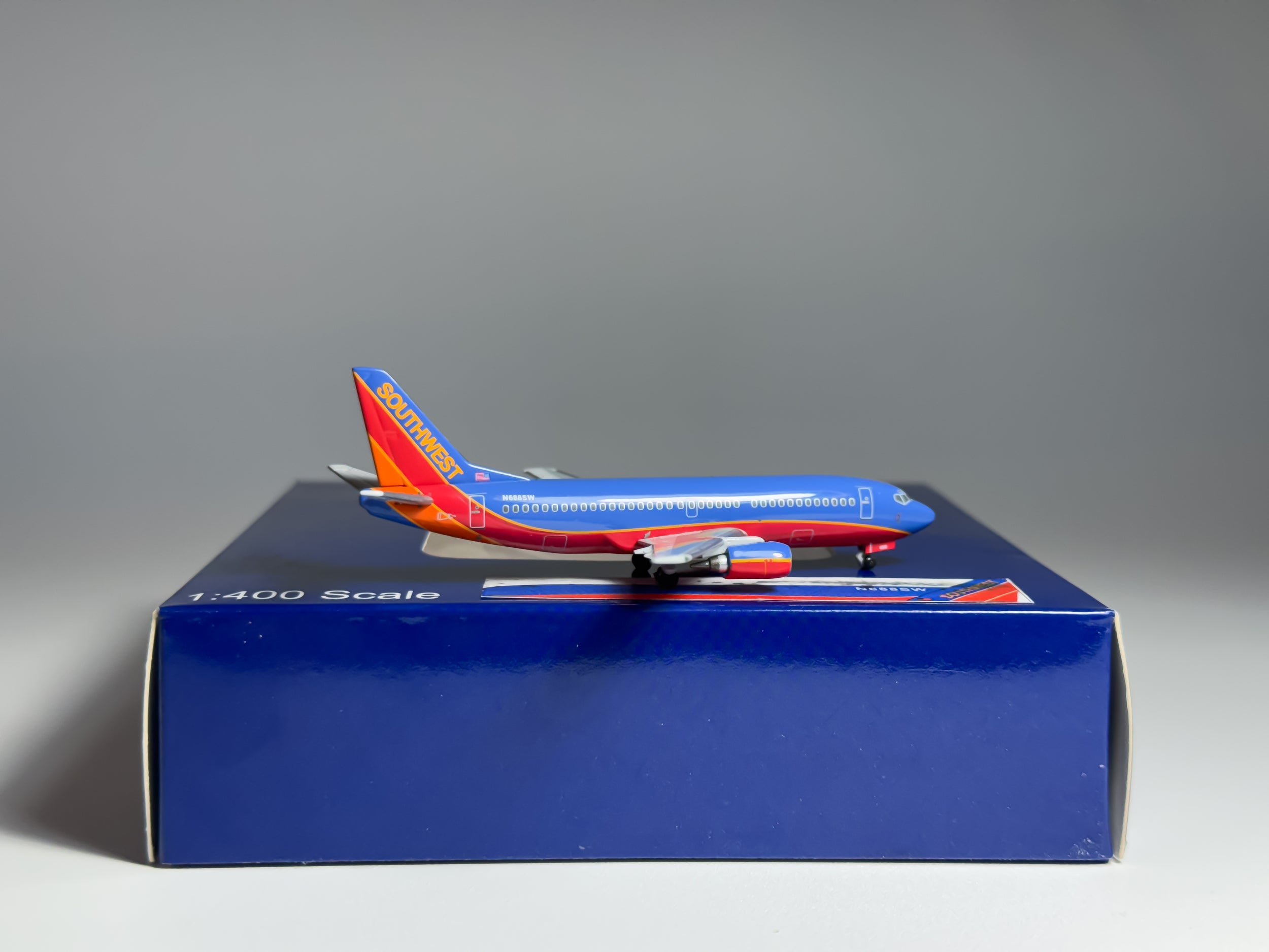 Southwest Airlines Boeing 737-300 1:400 Aeroclassics N688SW (ACN688SW)