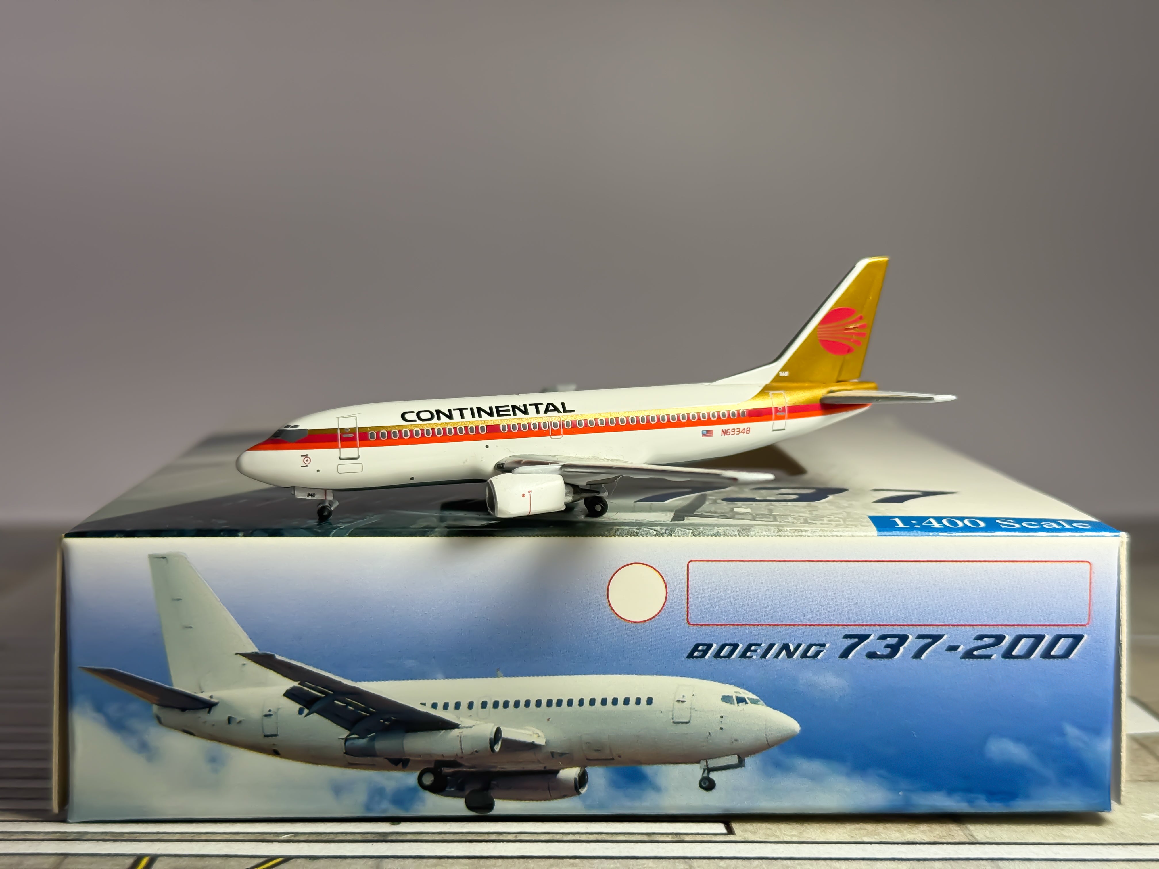 Continental Airlines Boeing 737-300 1:400 Aeroclassics N69348 (ACN69348)