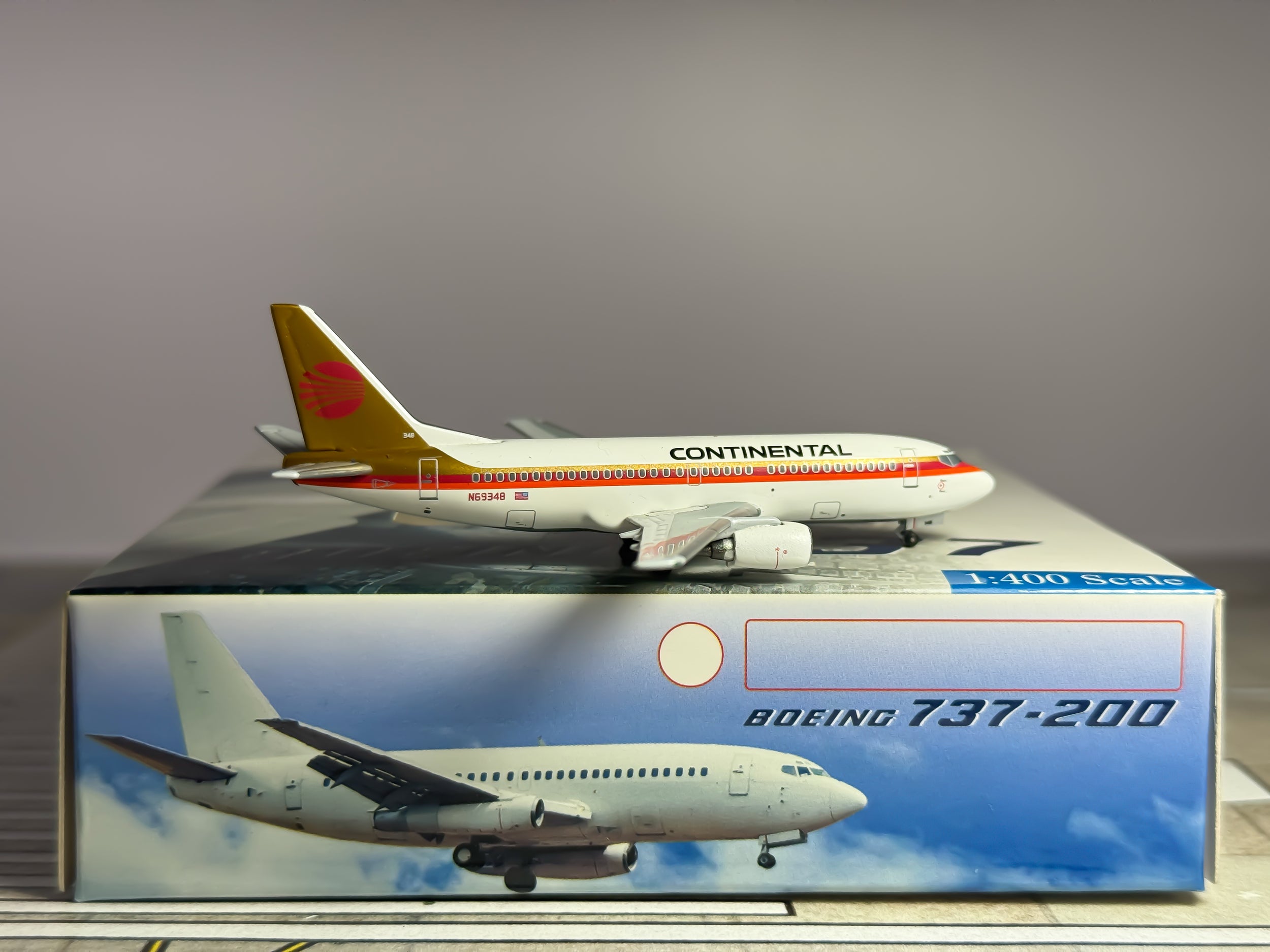 Continental Airlines Boeing 737-300 1:400 Aeroclassics N69348 (ACN69348)