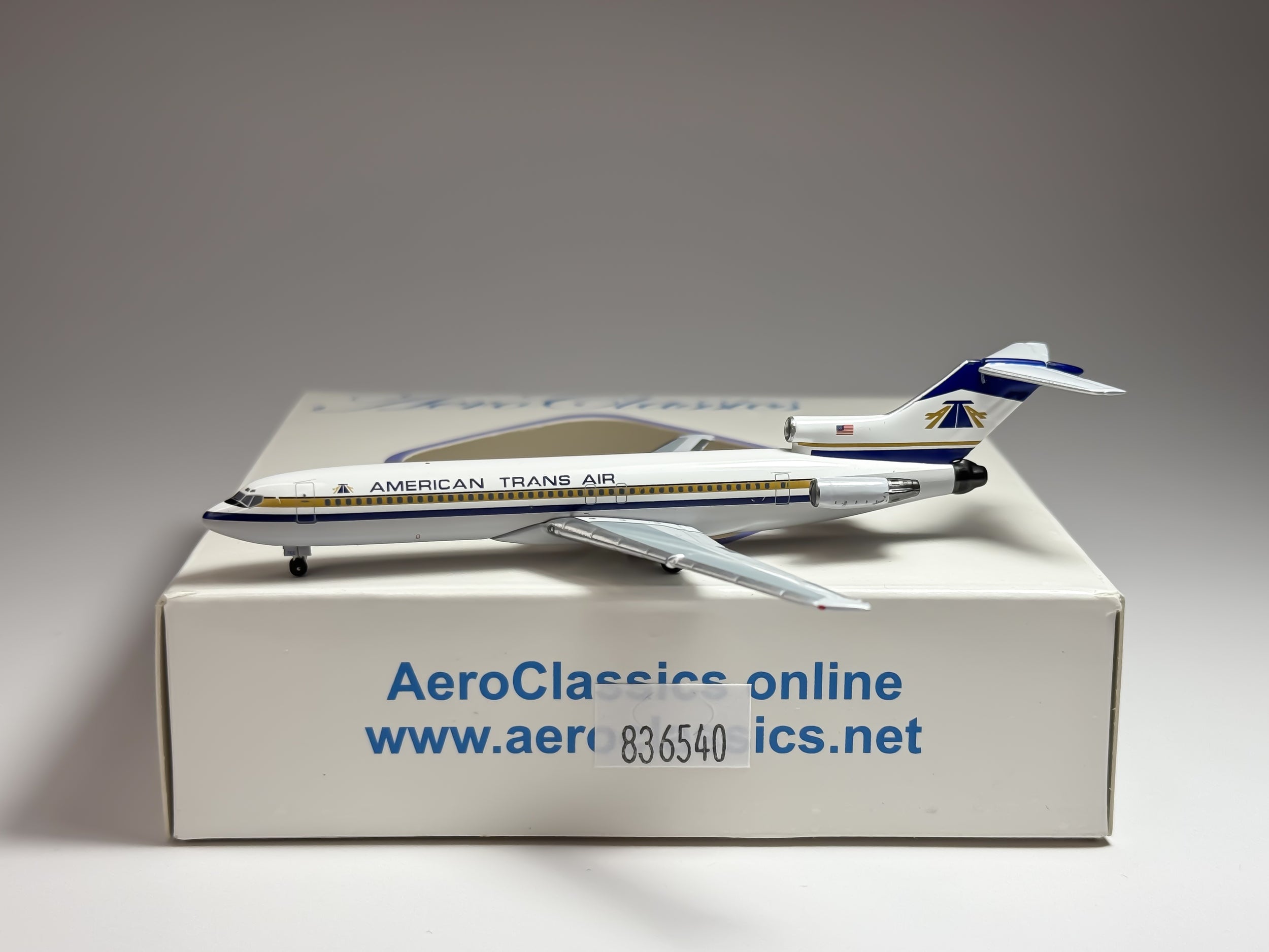 American Trans Air (ATA) Boeing 727-200 1:400 Aeroclassics N768AT (ACN768AT)