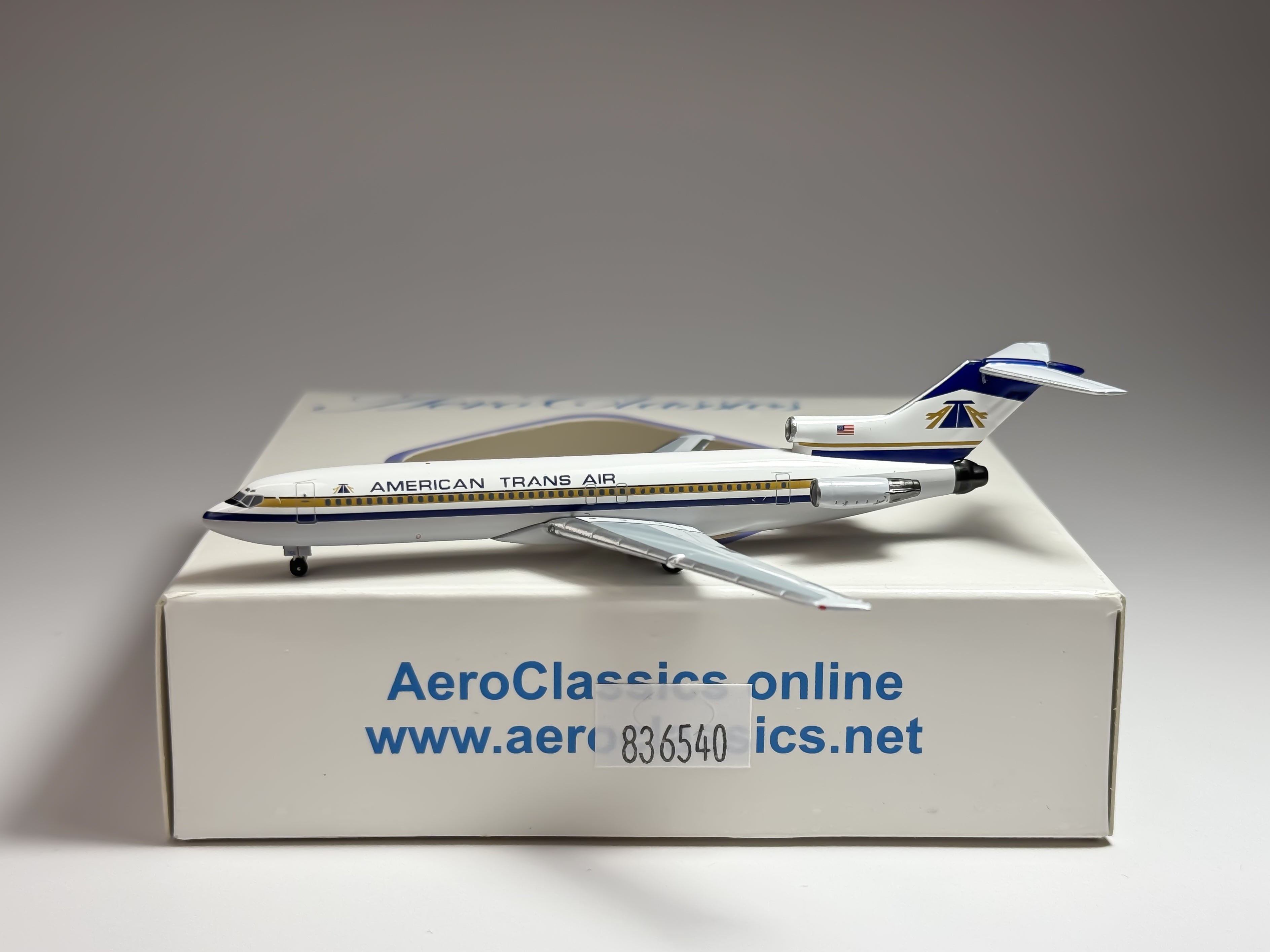 American Trans Air (ATA) Boeing 727-200 1:400 Aeroclassics N768AT (ACN768AT)