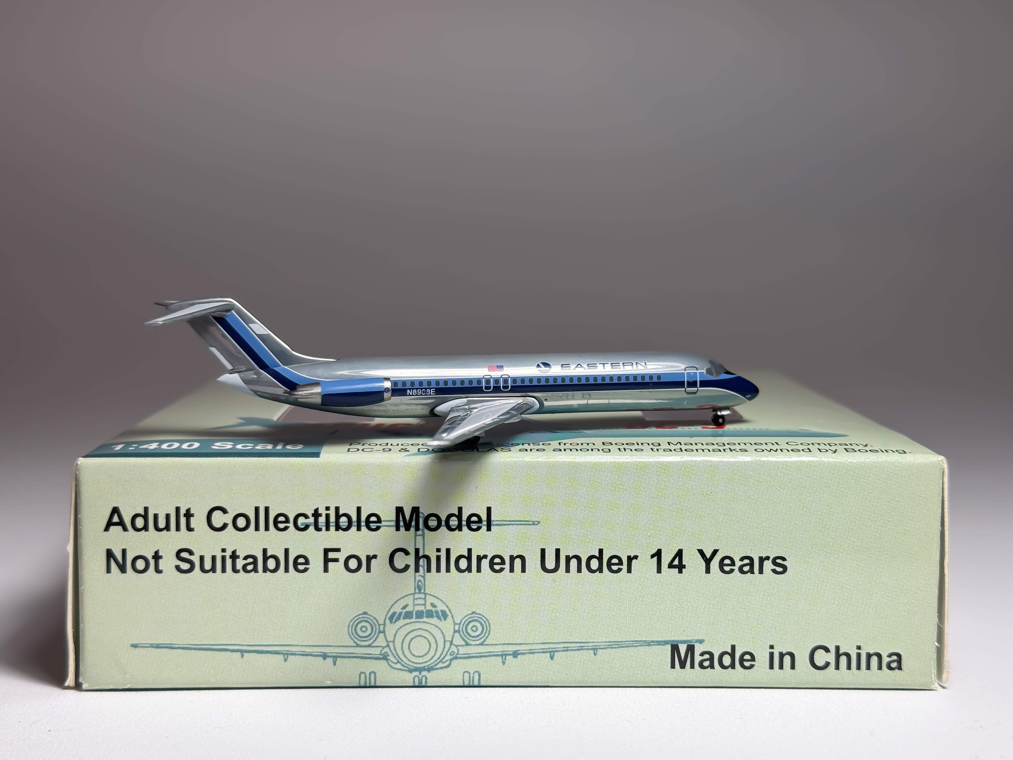 Eastern Air Lines Douglas DC-9-30 1:400 Aeroclassics N8988E (ACN8988E)