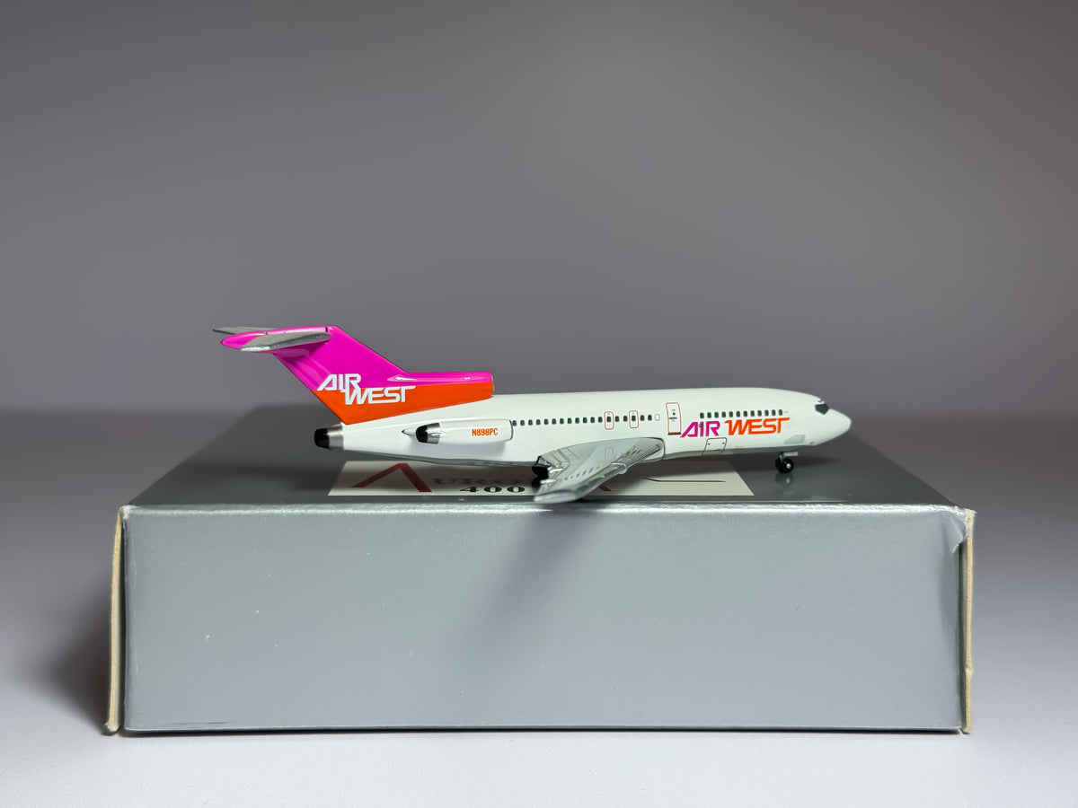 Air West Boeing 727-100 1:400 Aeroclassics N898PC (ACN898PC)