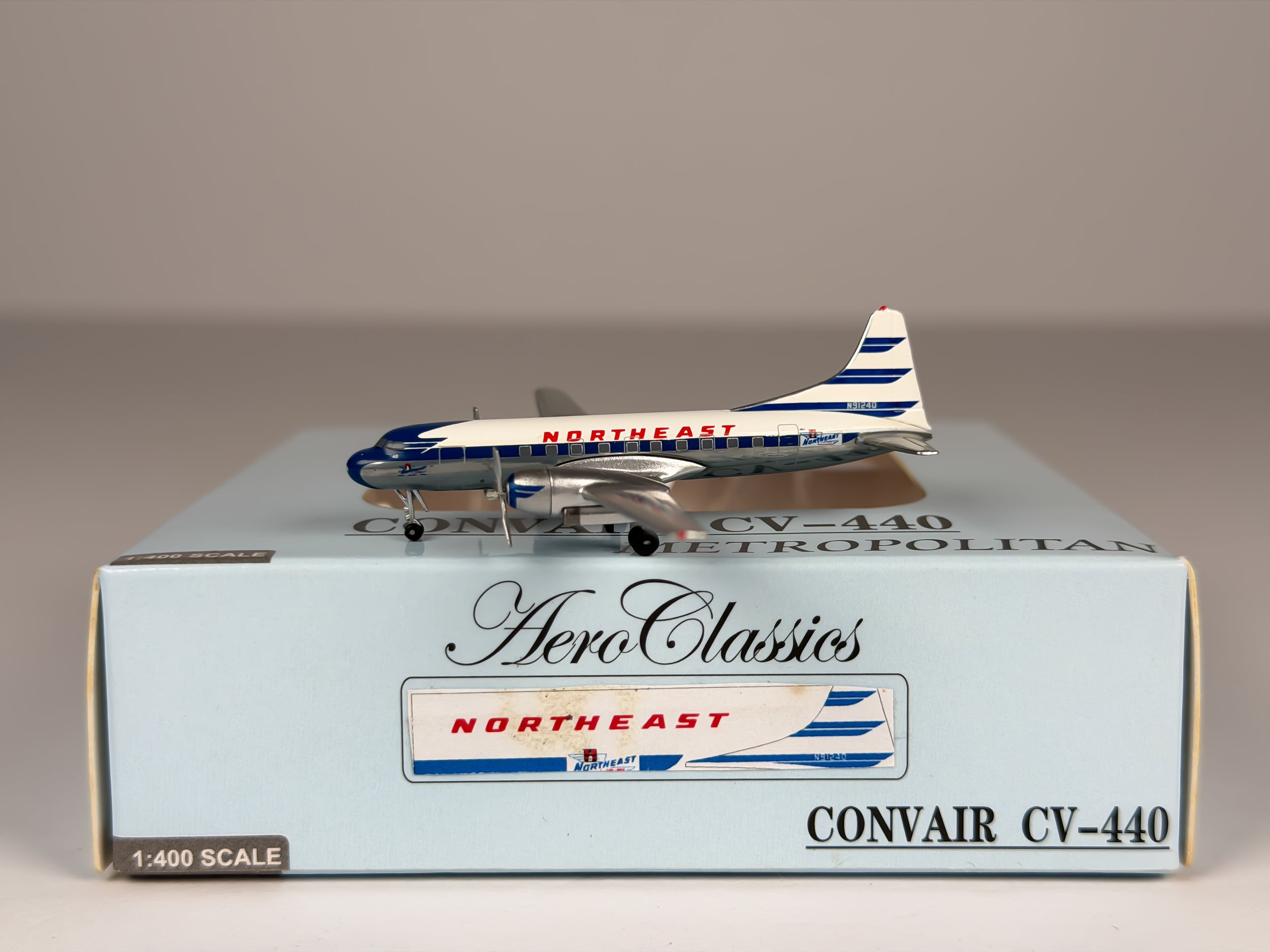 Northeast Airlines Convair CV-440 1:400 Aeroclassics N91240 (ACN91240)