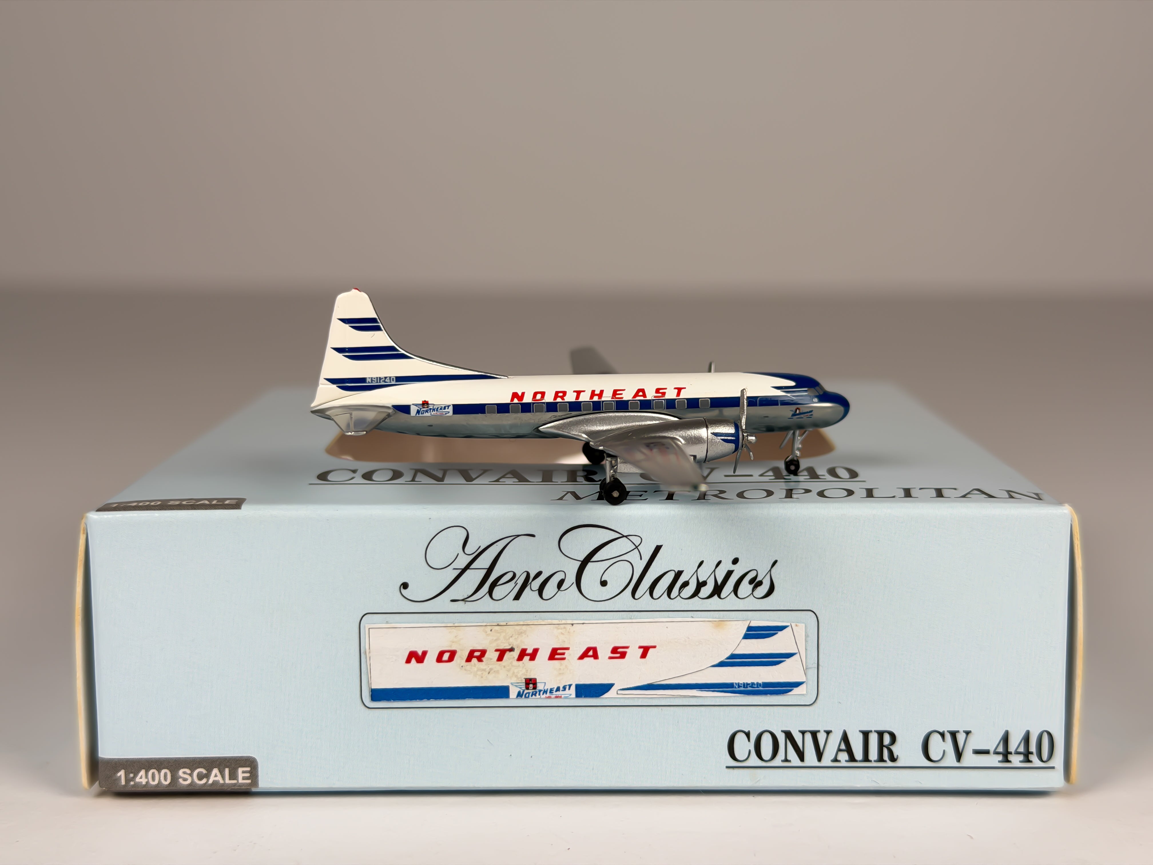 Northeast Airlines Convair CV-440 1:400 Aeroclassics N91240 (ACN91240)