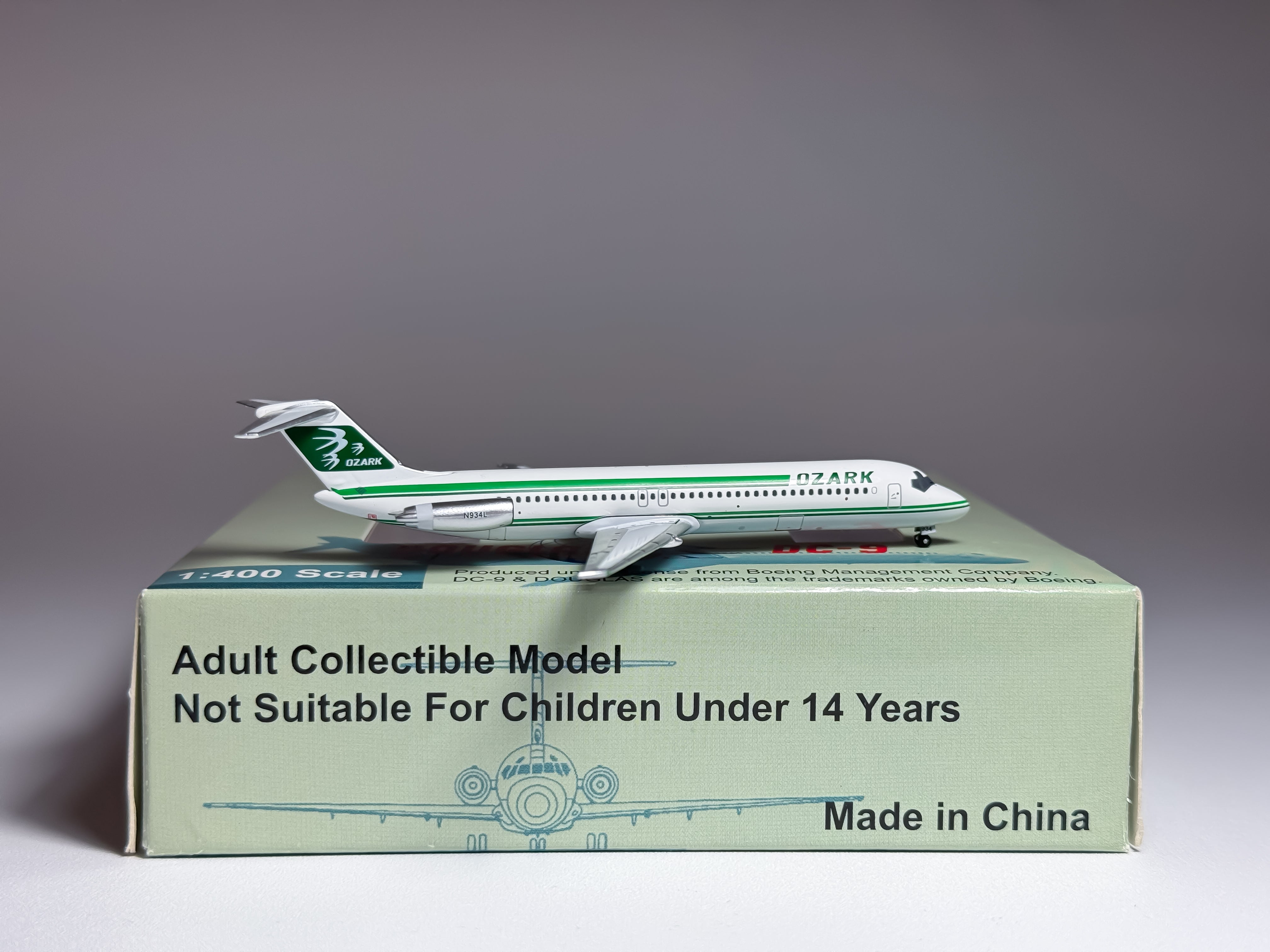 Ozark Air Lines Douglas DC-9-40 1:400 Aeroclassics N934L (ACN934L)