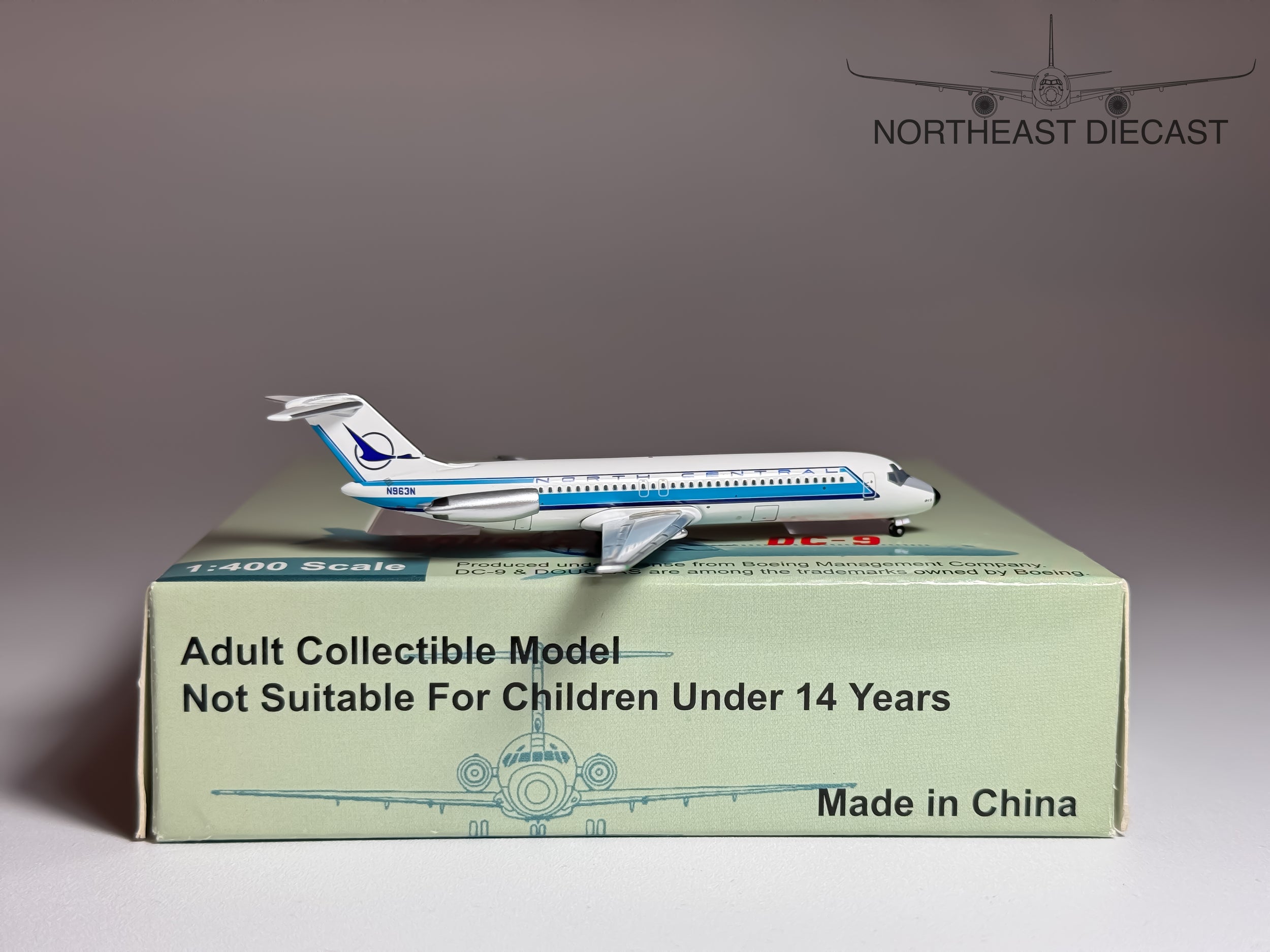 North Central Douglas DC-9-30 1:400 Aeroclassics N963N (ACNC060107A)
