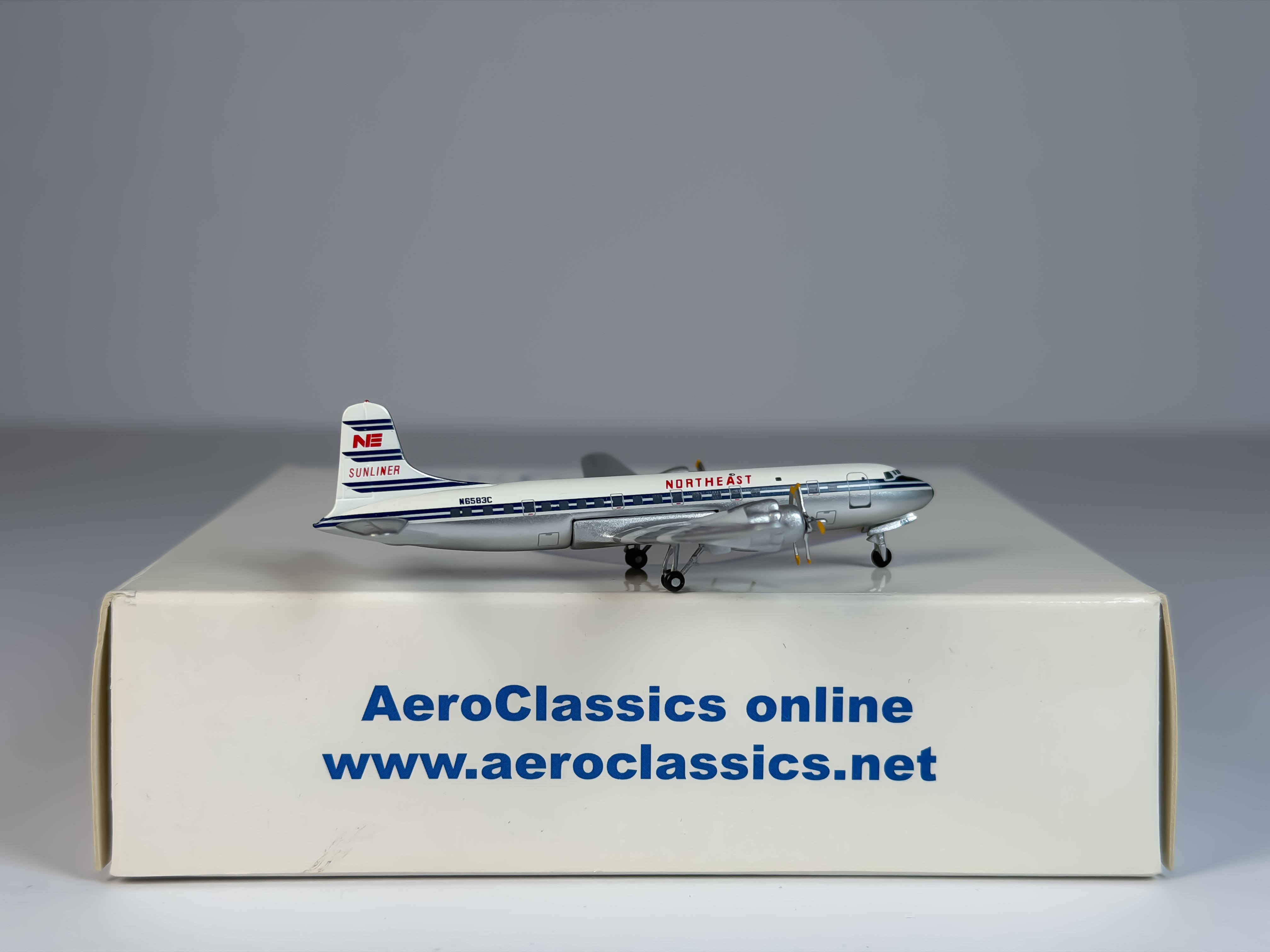 航空機・ヘリコプター Aeroclassics JAL DC-6 JA6206 AEROCLASSICS 1/400 JAL JAPAN AIRLINES DOUGLAS DC-6B JA6206