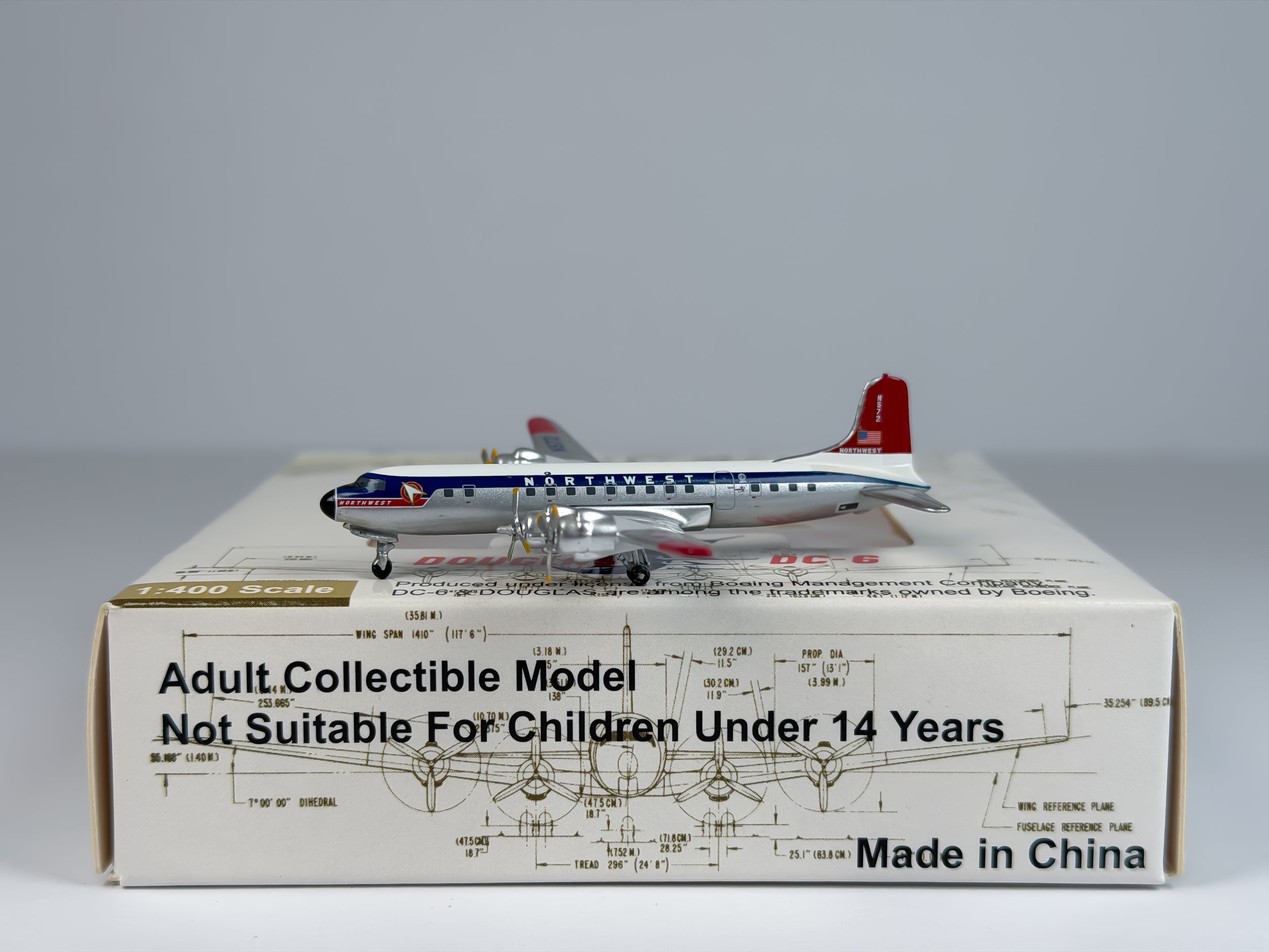 Northwest Airlines Douglas DC-6 1:400 Aeroclassics N572 (ACNWA075)