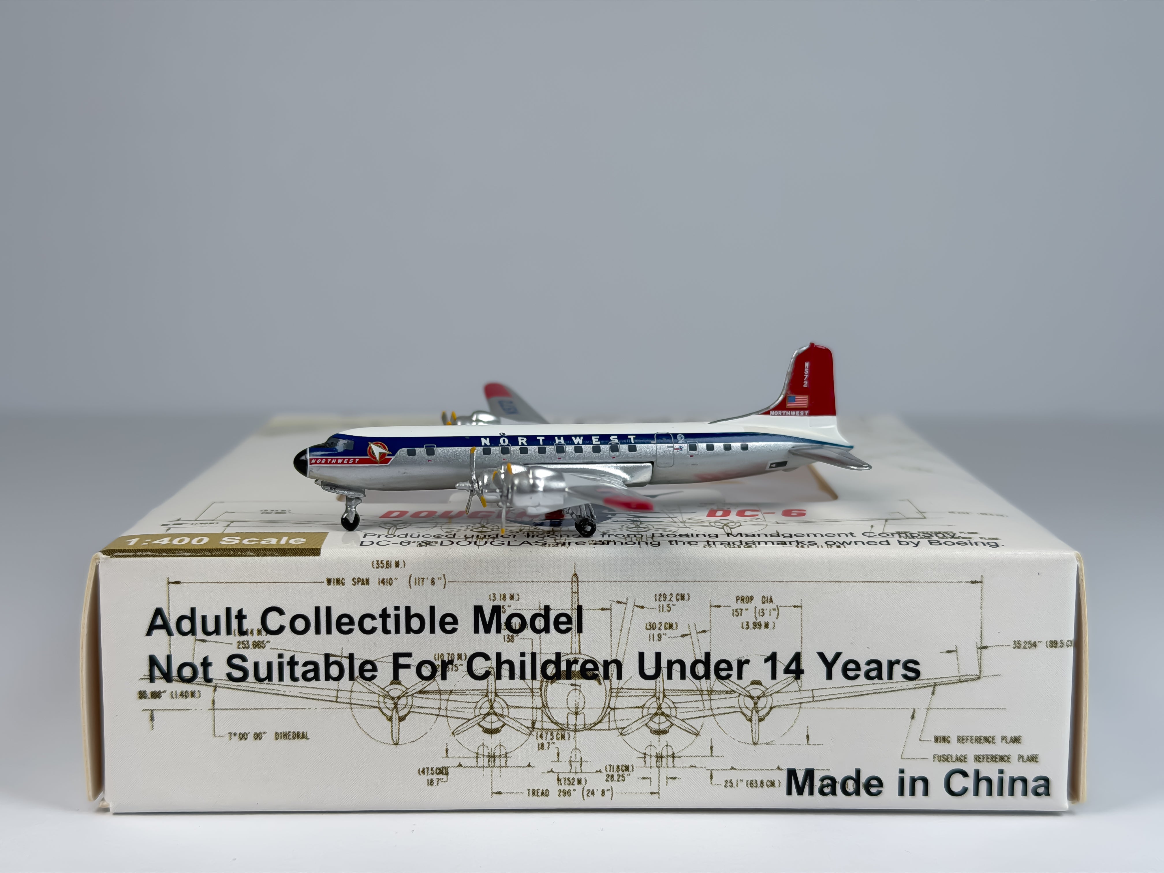 Northwest Airlines Douglas DC-6 1:400 Aeroclassics N572 (ACNWA075)