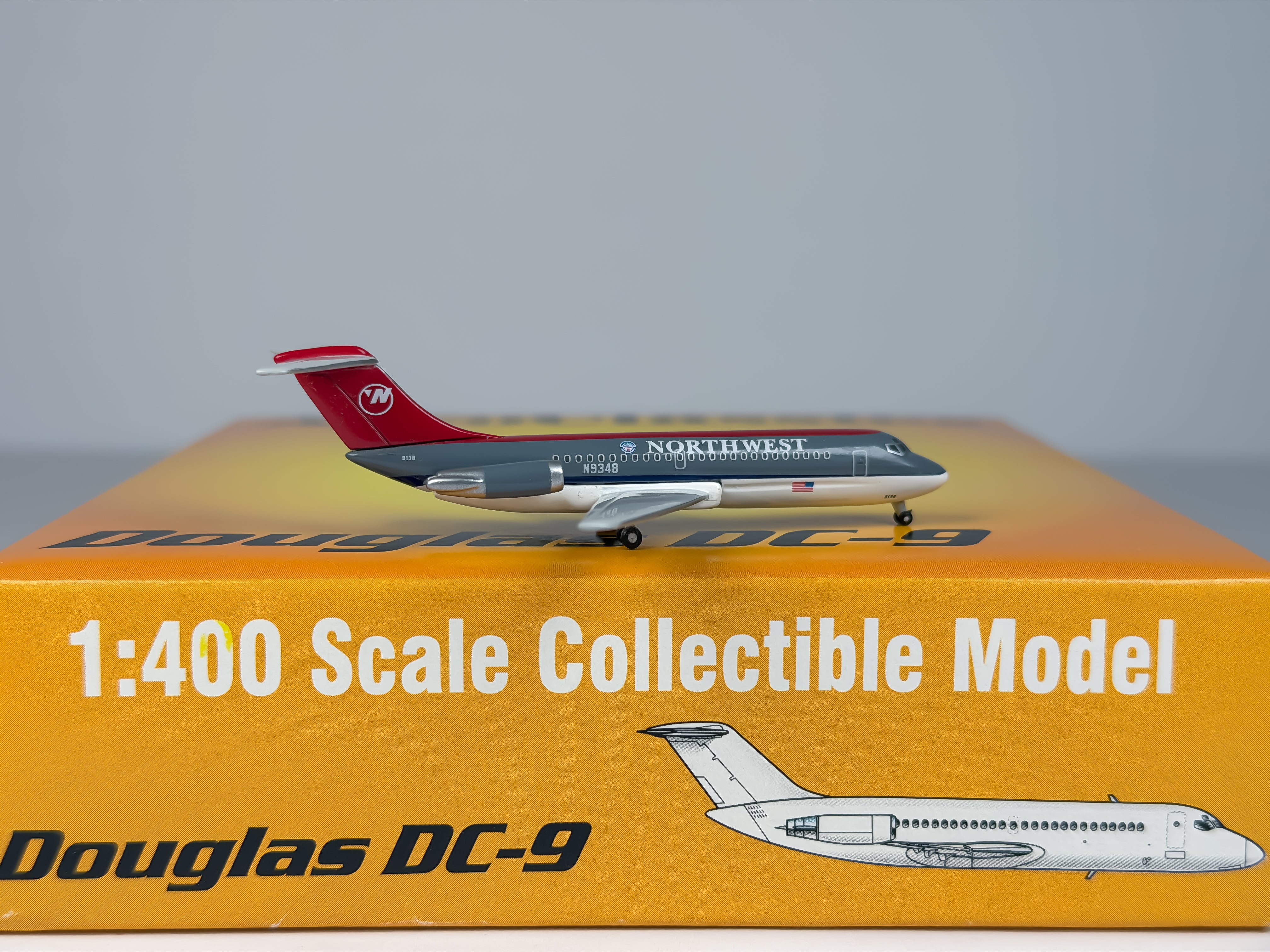 Northwest Airlines Douglas DC-9-10 1:400 Aeroclassics N9348 (ACNWA083)