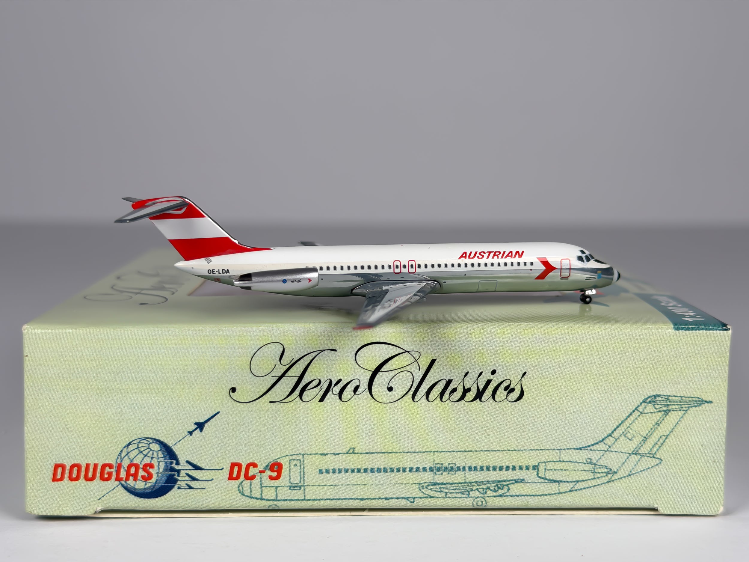 Austrian Airlines Douglas DC-9-30 1:400 Aeroclassics OE-LDA (ACOELDA)