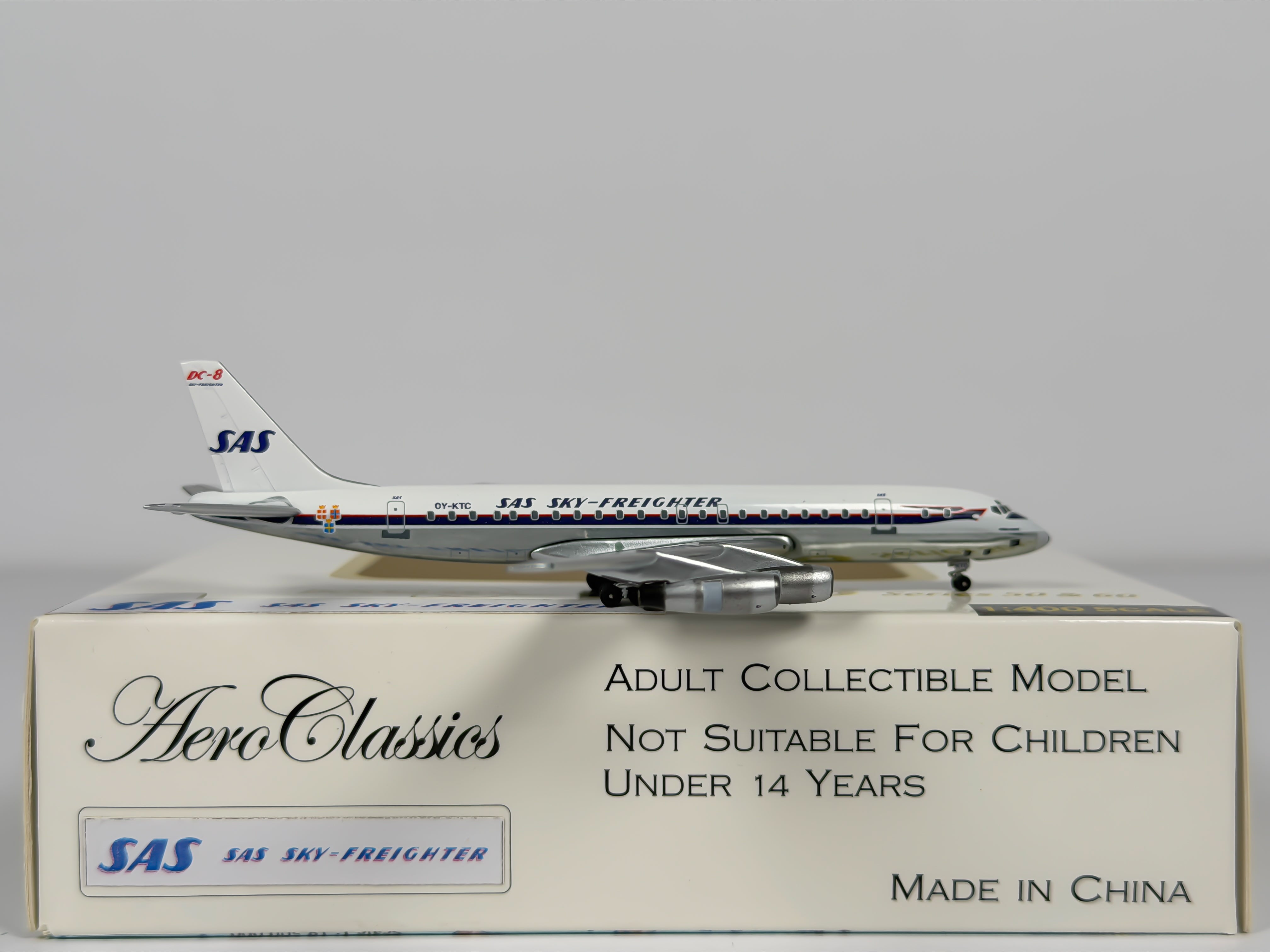 Scandinavian Airlines (SAS) Douglas DC-8-50 1:400 Aeroclassics OY-KTC (ACOYKTC)