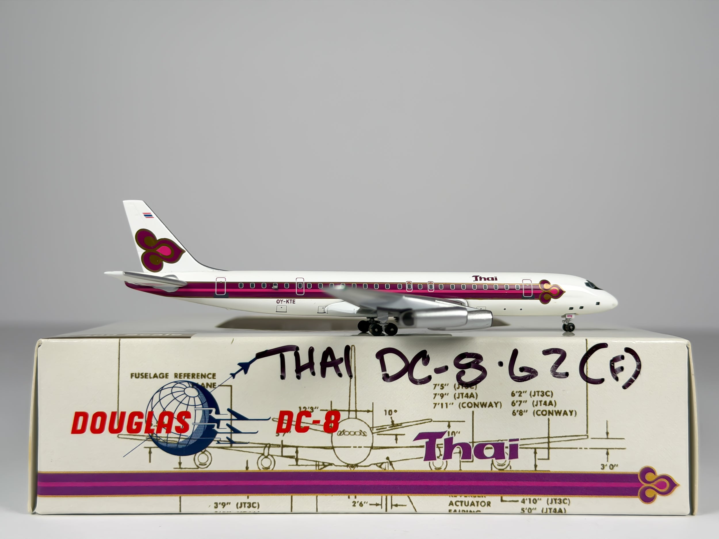 Thai Airways Douglas DC-8-62CF 1:400 Aeroclassics OY-KTE (ACOYKTE)