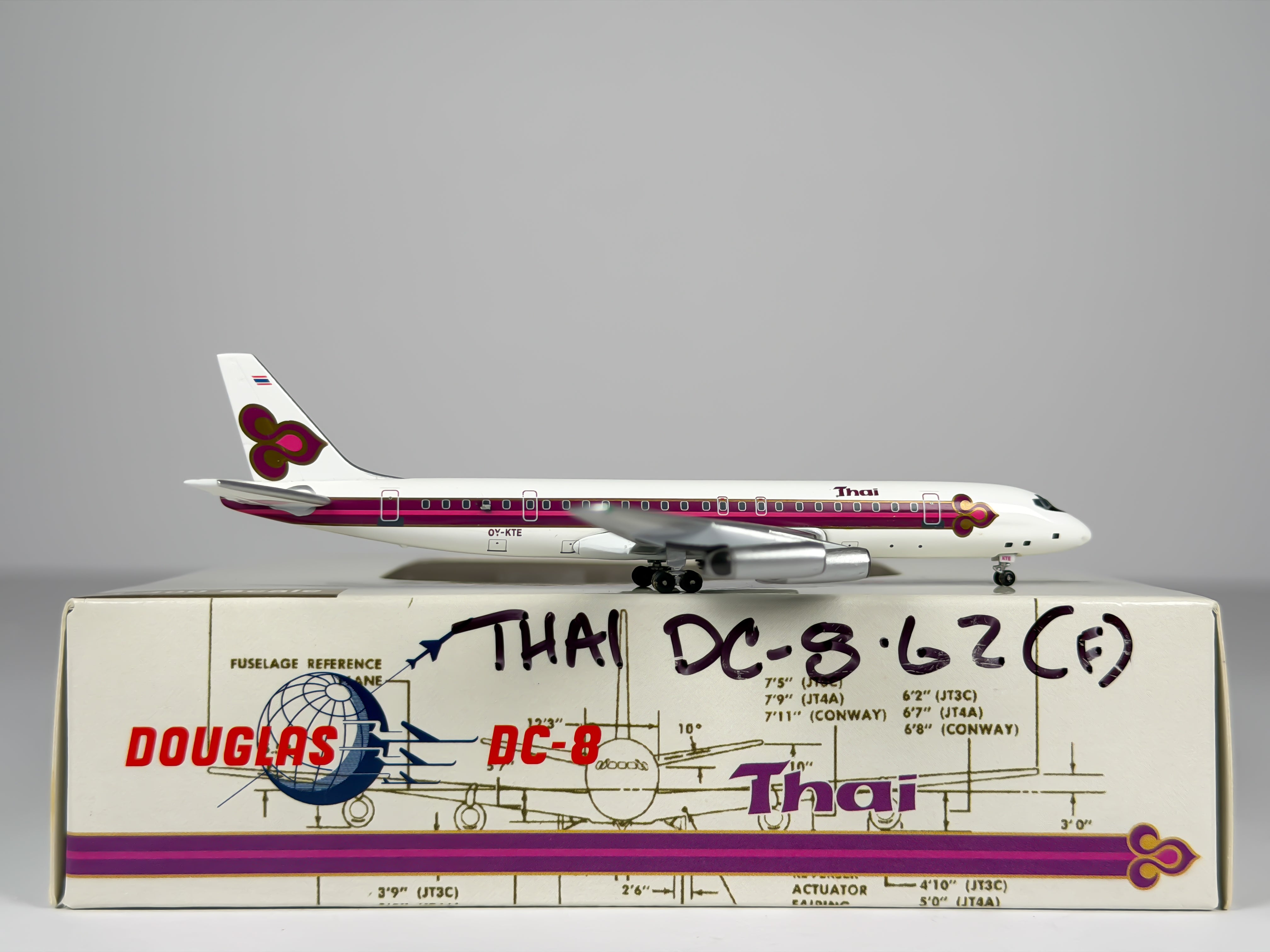 Thai Airways Douglas DC-8-62CF 1:400 Aeroclassics OY-KTE (ACOYKTE)