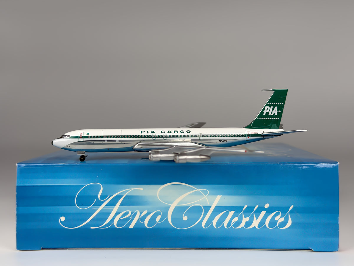 Pakistan International Cargo (PIA) Boeing 707-300 1:400 Aeroclassics AP-AWD (ACPIA100107B)