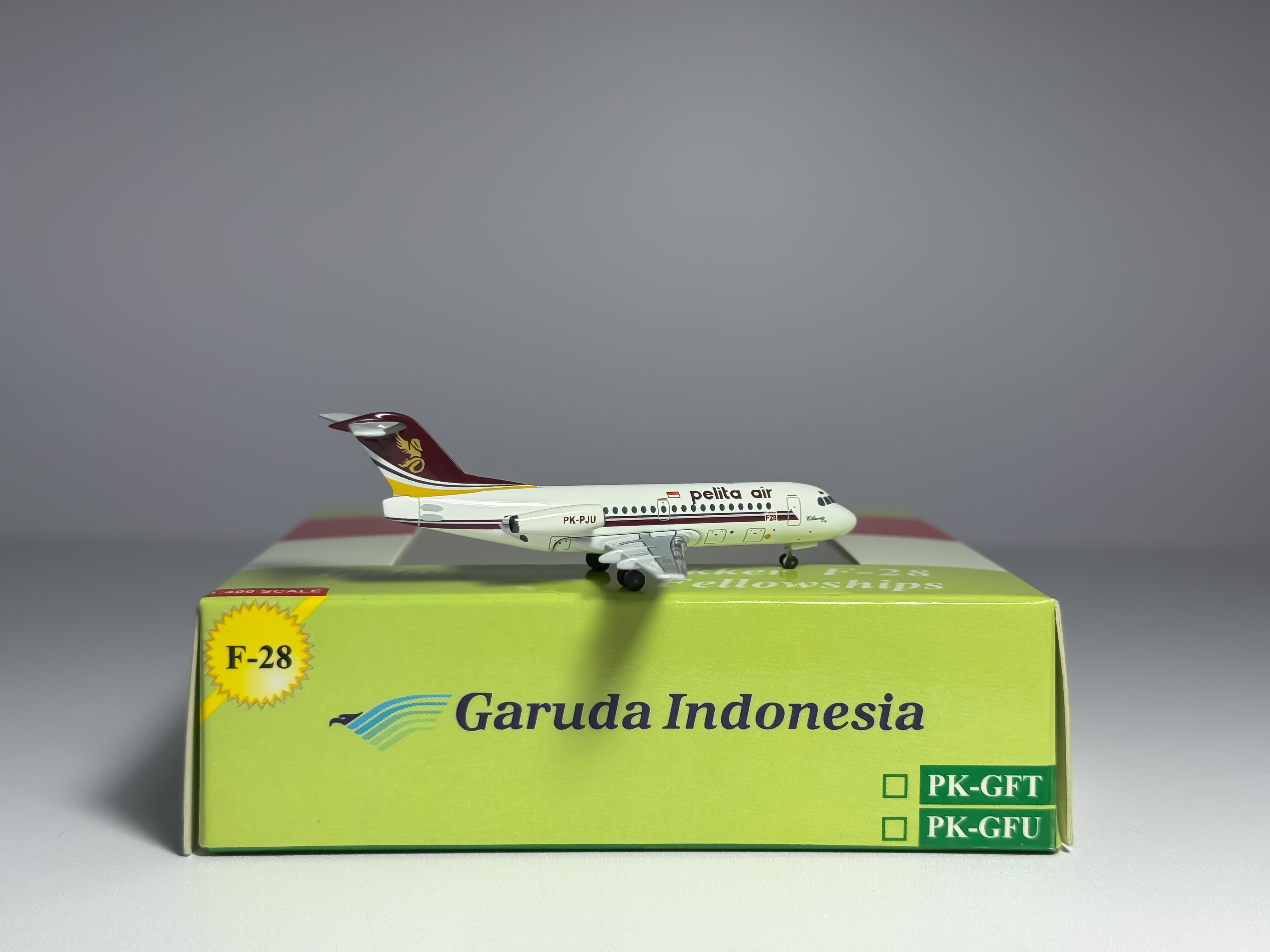 Pelita Air Fokker F-28 1:400 Aeroclassics PK-PJU (ACPKPJU)