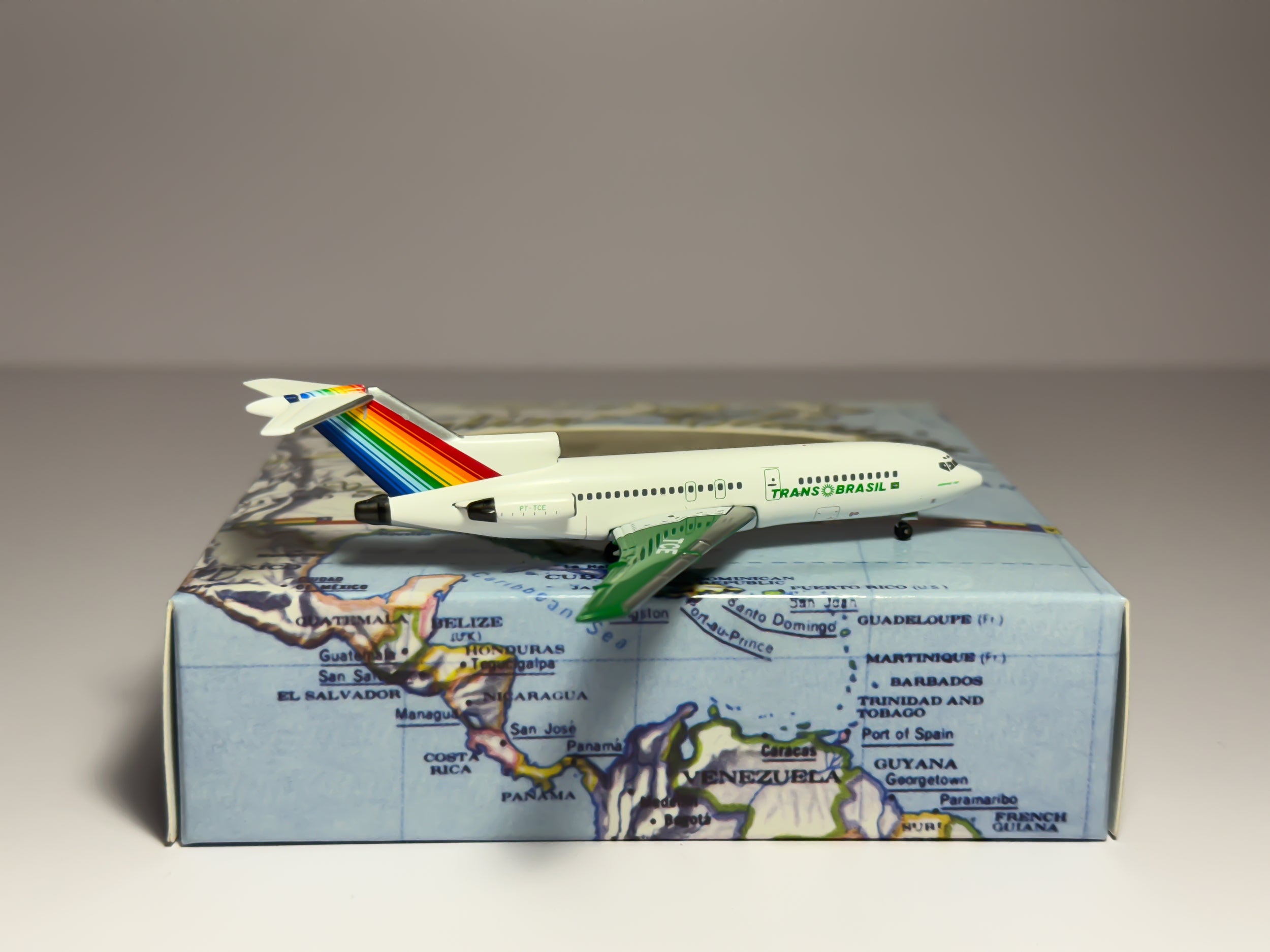 Trans Brasil Boeing 727-100 1:400 Aeroclassics PT-TCE (ACPTTCE)