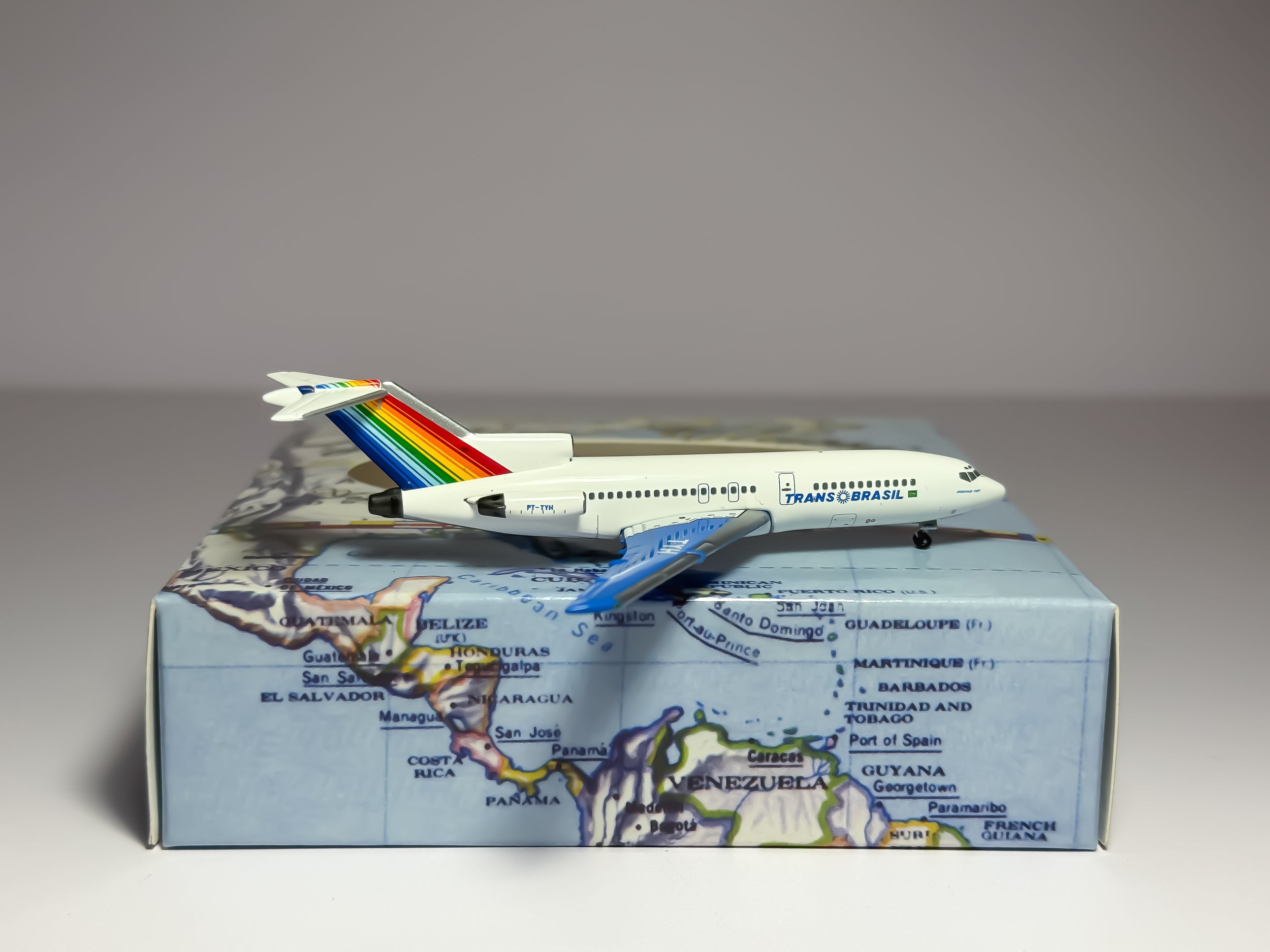 Trans Brasil Boeing 727-100 1:400 Aeroclassics PT-TYH (ACPTTYH)
