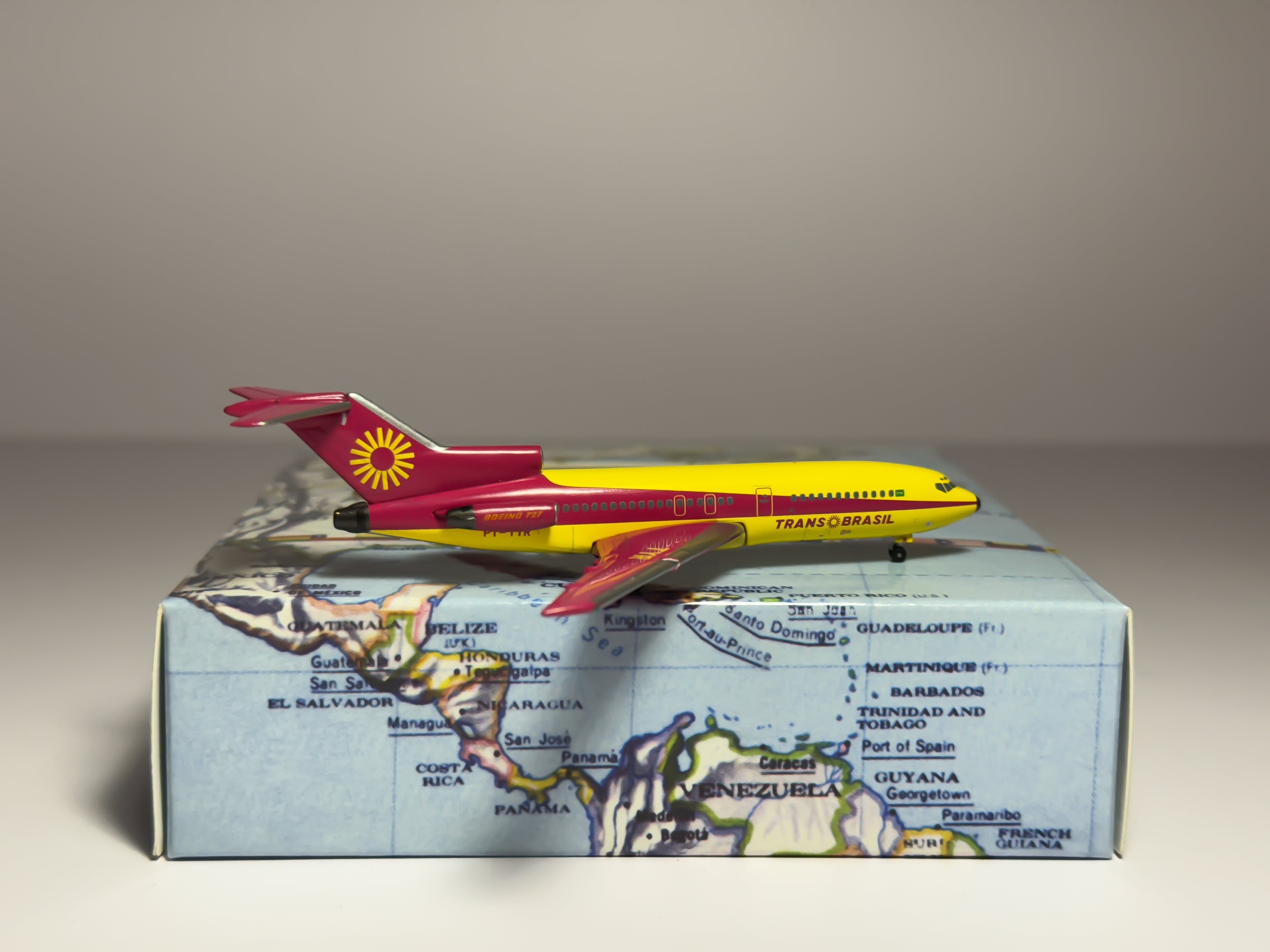 Trans Brasil Boeing 727-100 1:400 Aeroclassics PT-TYR (ACPTTYR)
