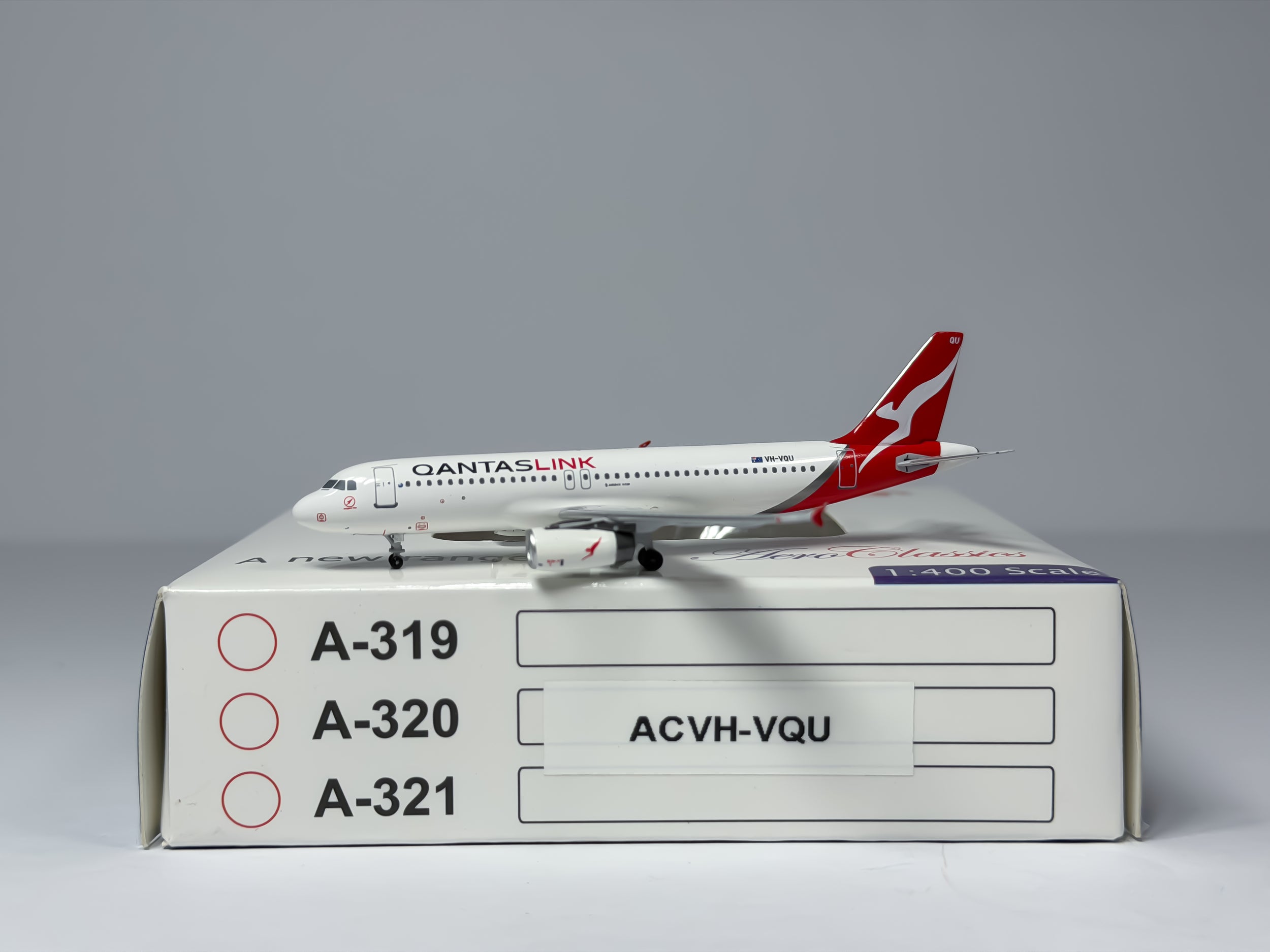 Qantas Link Airbus A320 1:400 Aeroclassics VH-VQU (ACQFA1018)