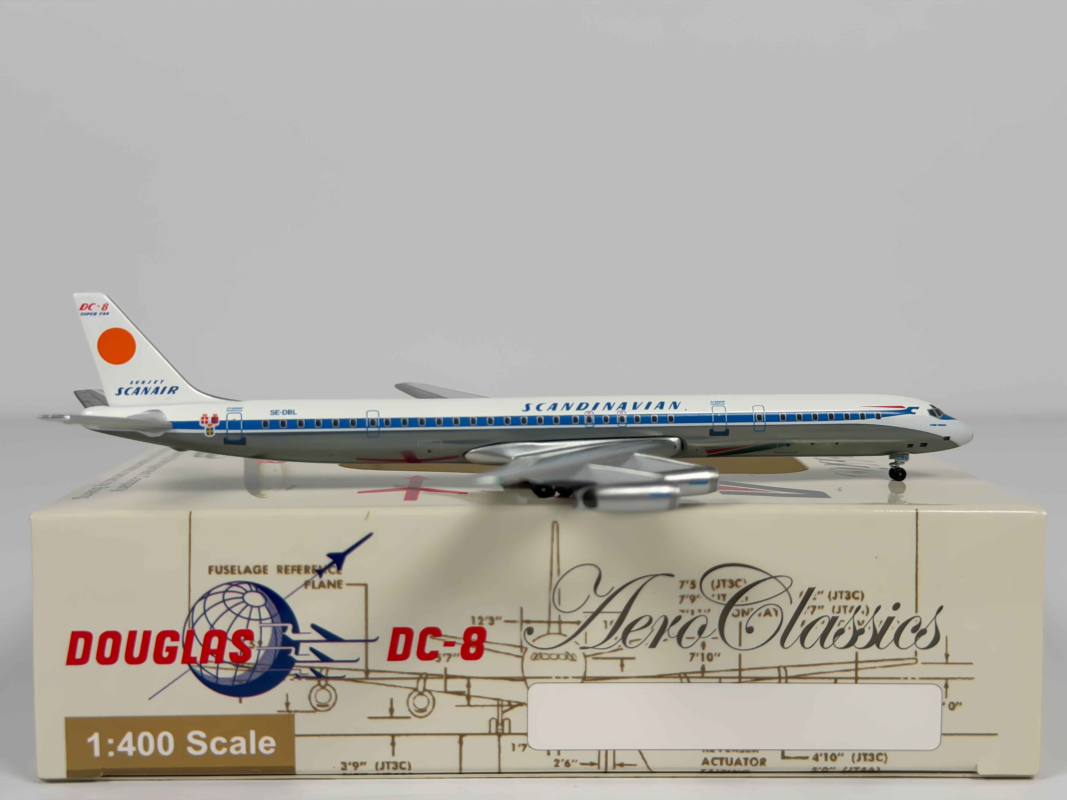 Scandinavian Airlines (SAS) Douglas DC-8-63 1:400 Aeroclassics SE-DBL (ACSCA0608)