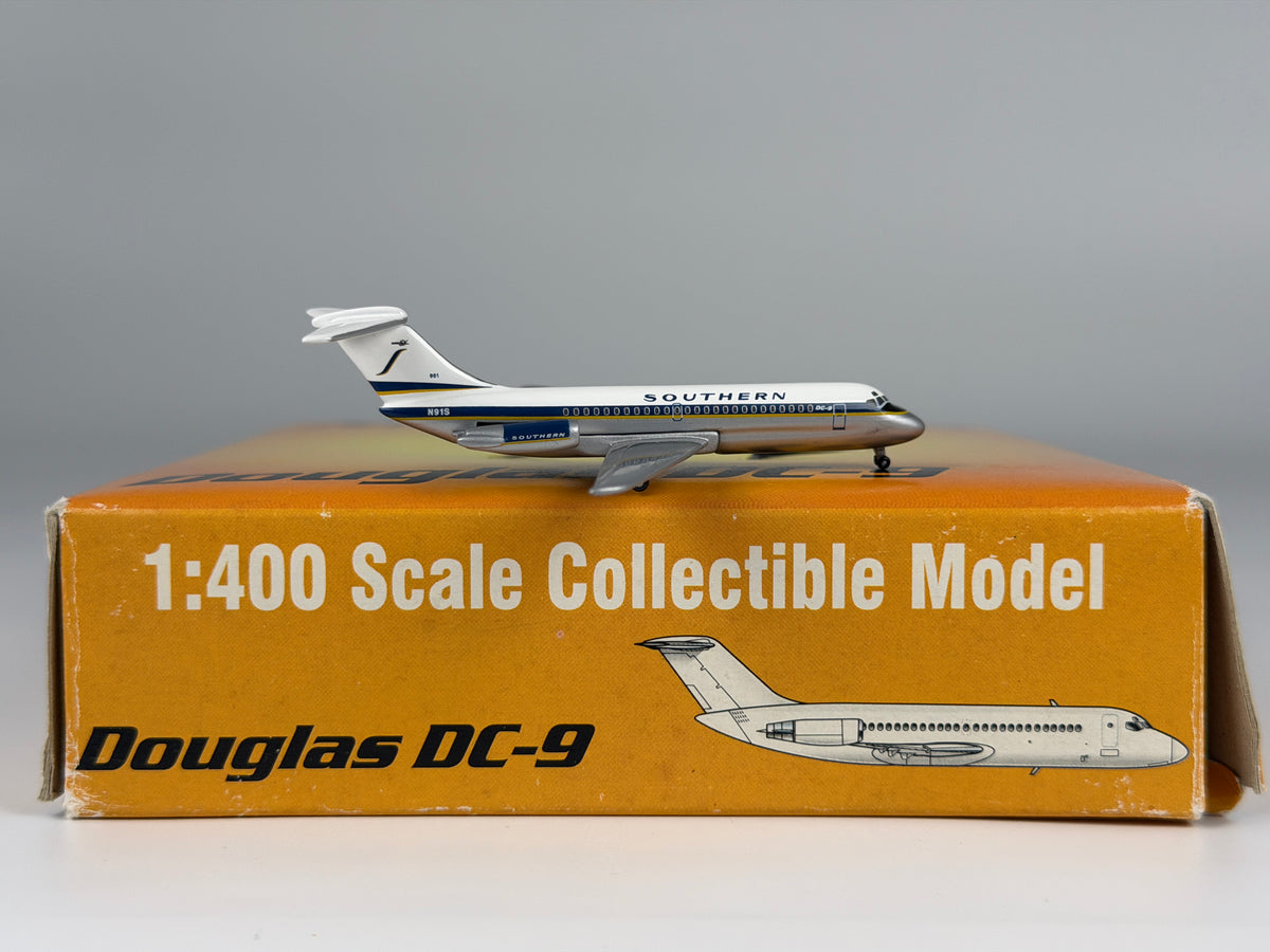 Southern Airways Douglas DC-9-10 1:400 Aeroclassics N91S (ACSOU056)