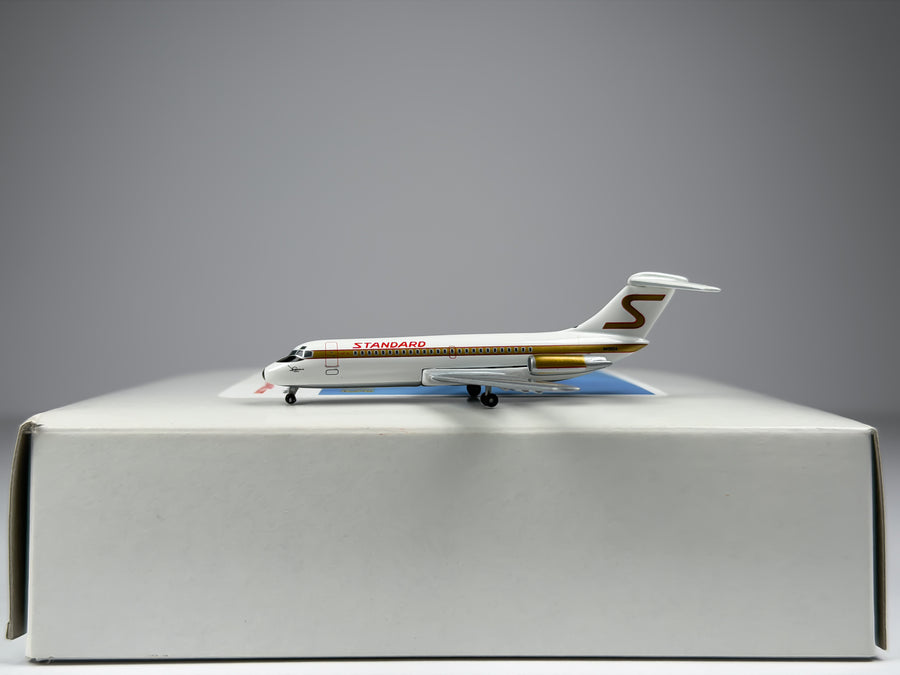 Standard Douglas DC-9-15 1:400 Aeroclassics N490SA (ACSTD065)
