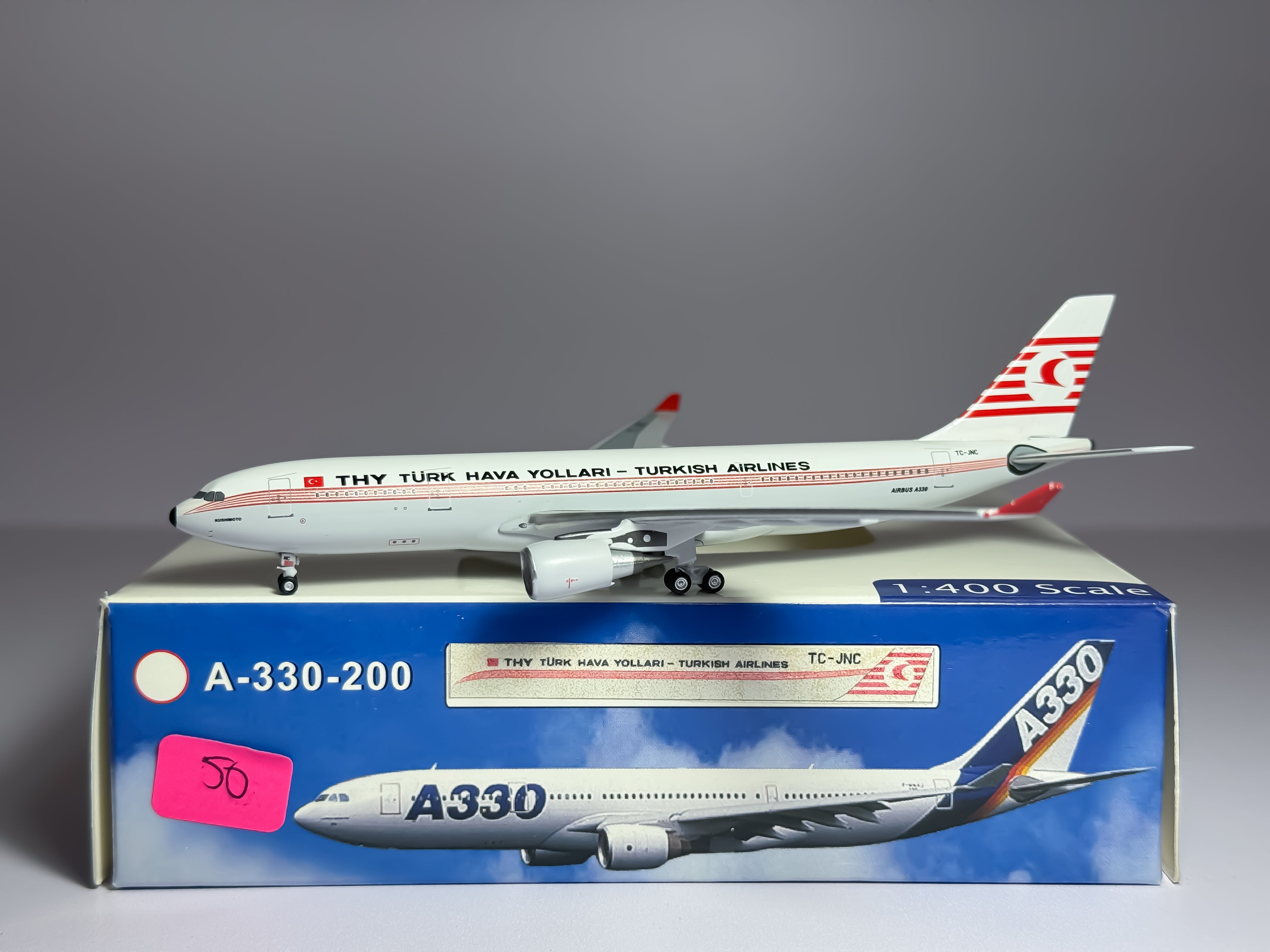 Turkish Airlines Airbus A330-200 1:400 Aeroclassics TC-JNC (ACTCJNC)