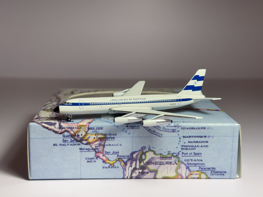 Lanica Convair CV-880 1:400 Aeroclassics AN-BLW (ACTHA089B)
